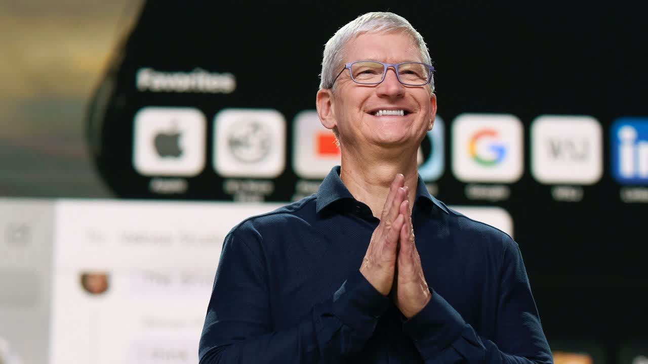 Apple boss Tim Cook is taking a 40% pay cut – at his own request