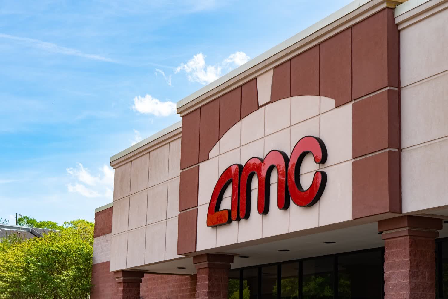 AMC theaters will start accepting Bitcoin by year's end