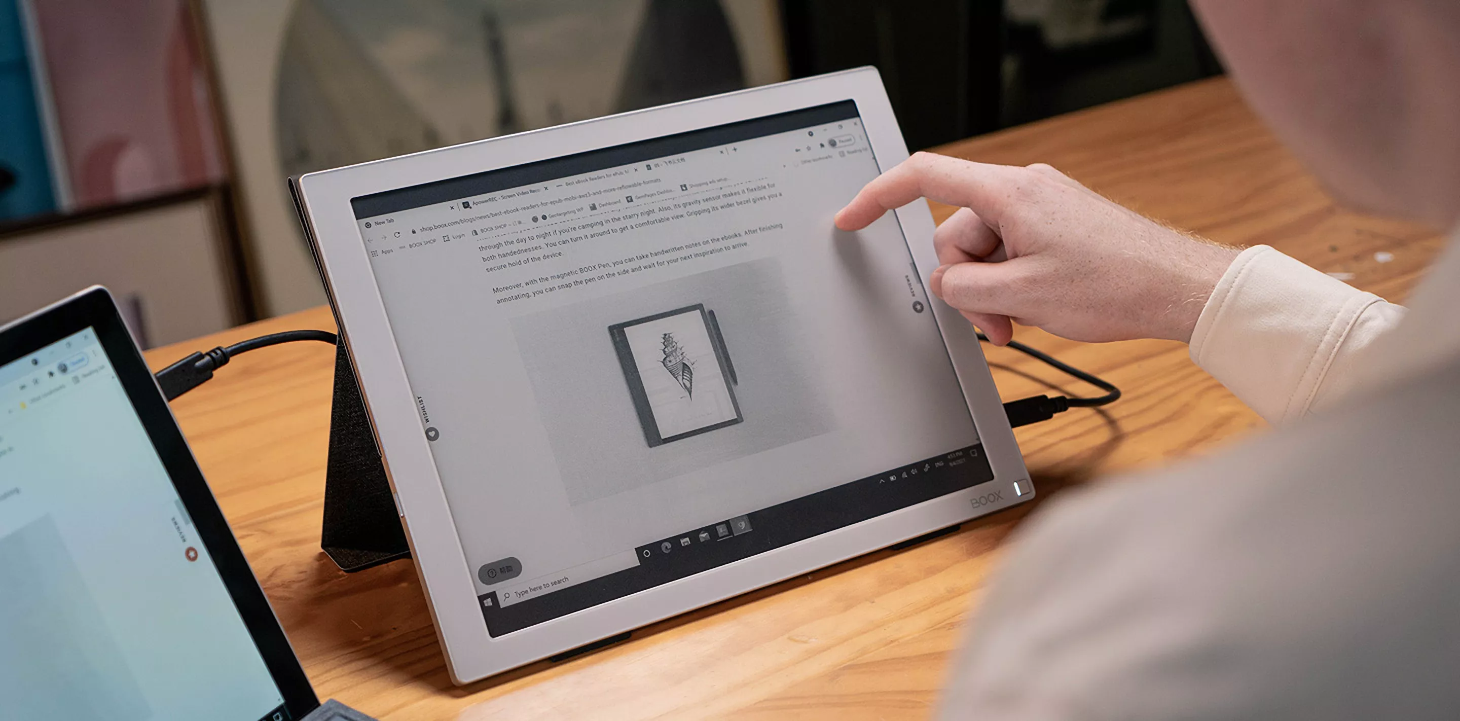 Onyx made a portable E-Ink monitor that can be yours for $800