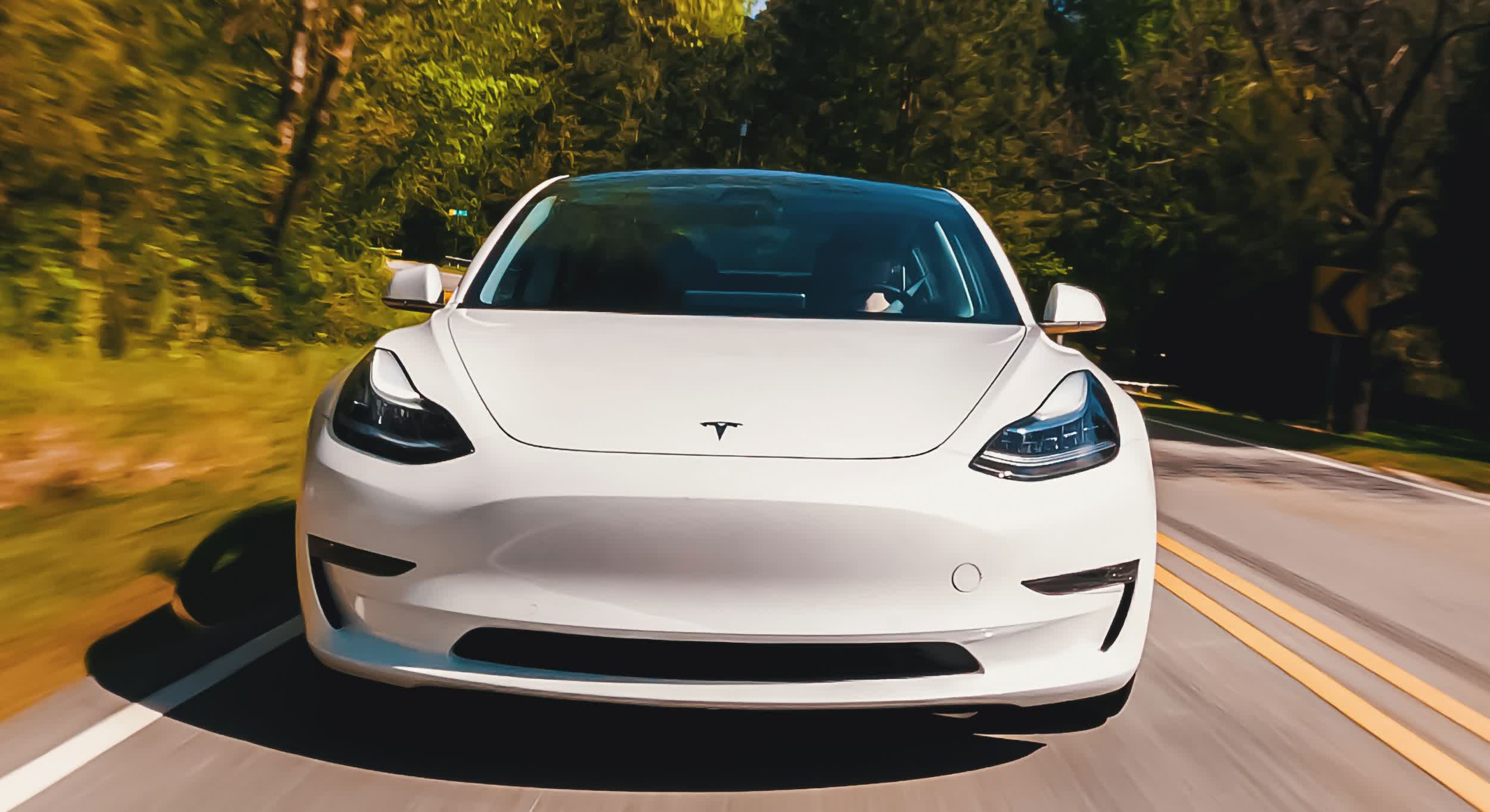 A new study suggests Tesla drivers tend to be more distracted when autopilot is enabled