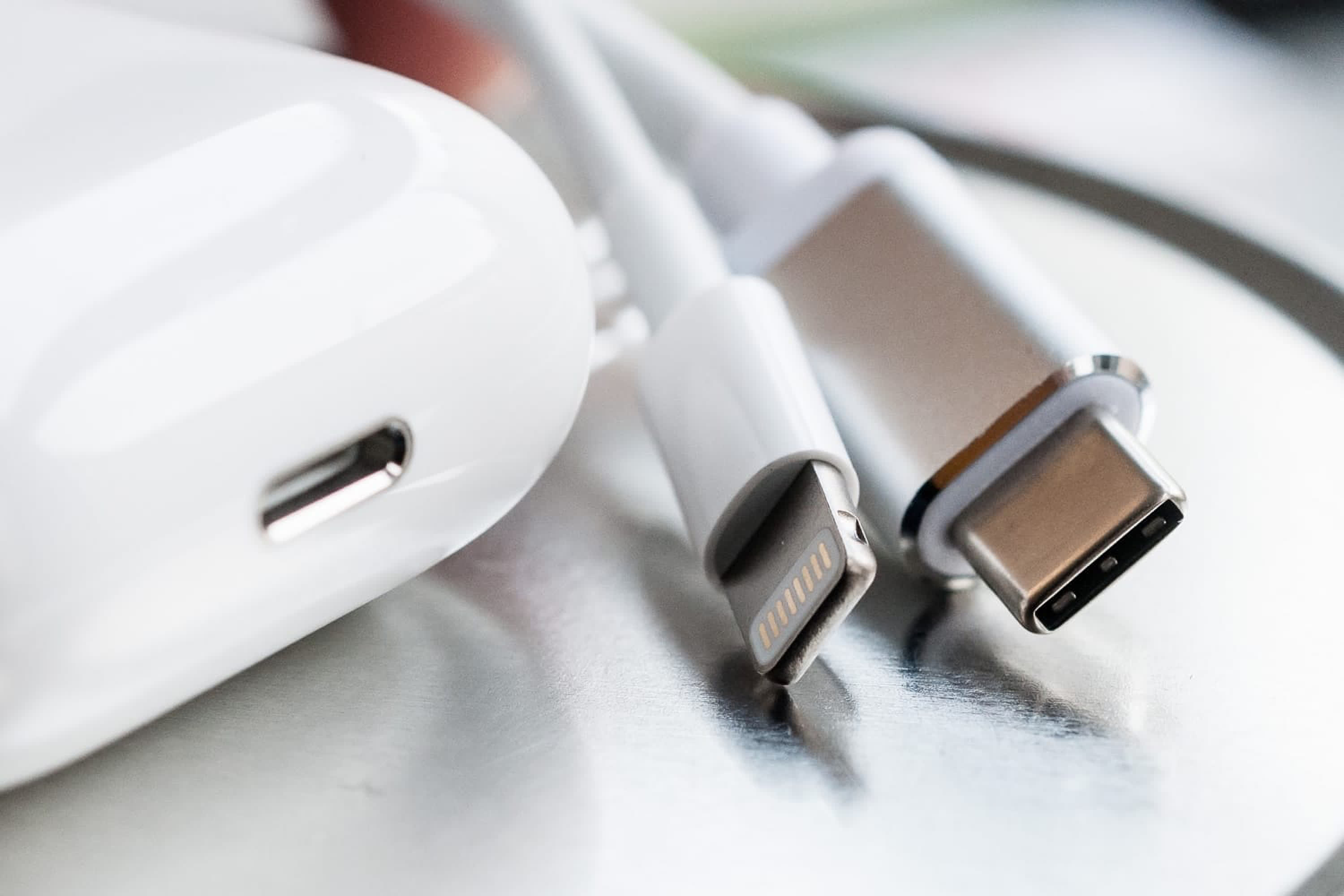 The European Commission wants to mandate USB Type-C on all new mobile devices