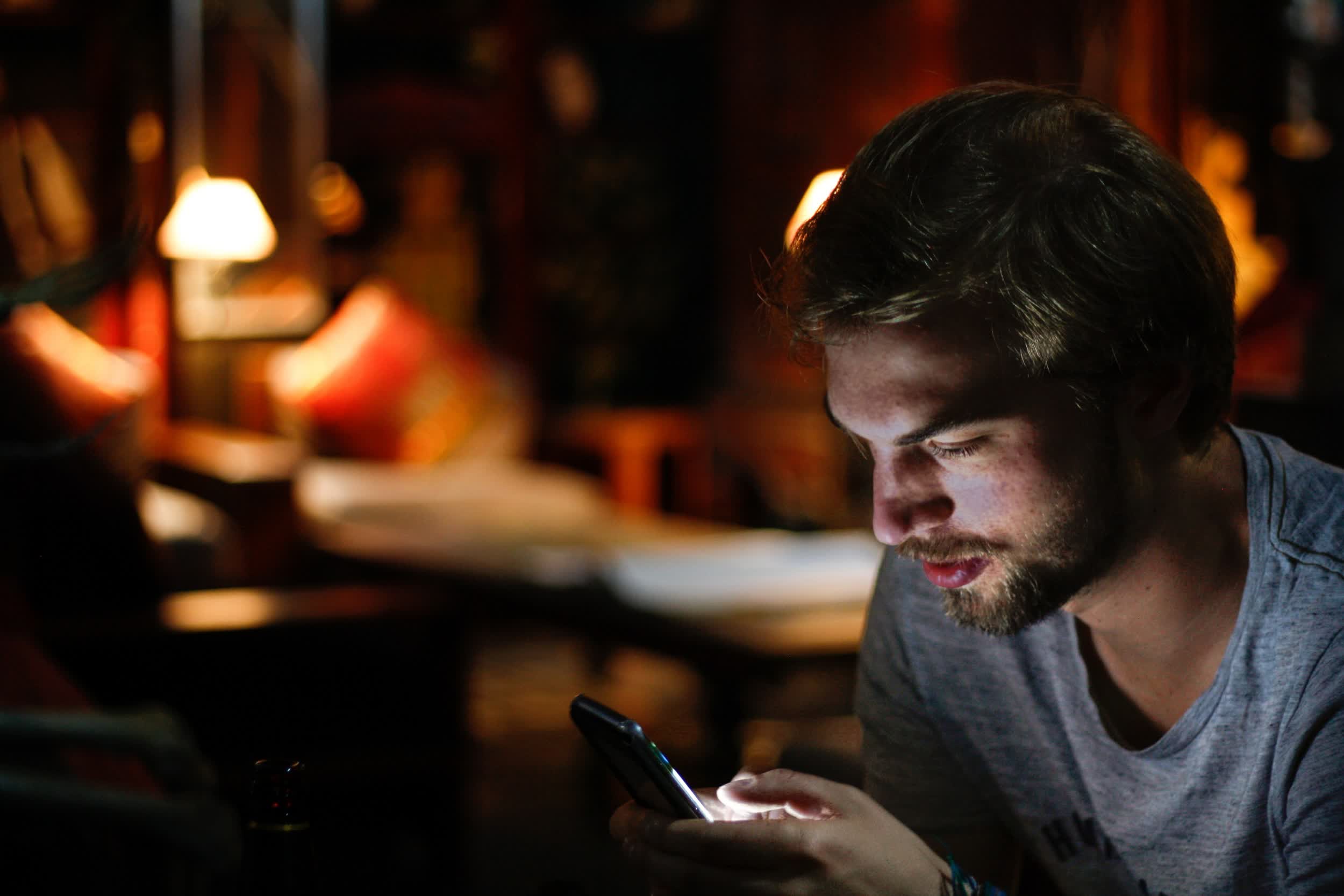 Major SMS routing company admits it had been hacked for five years