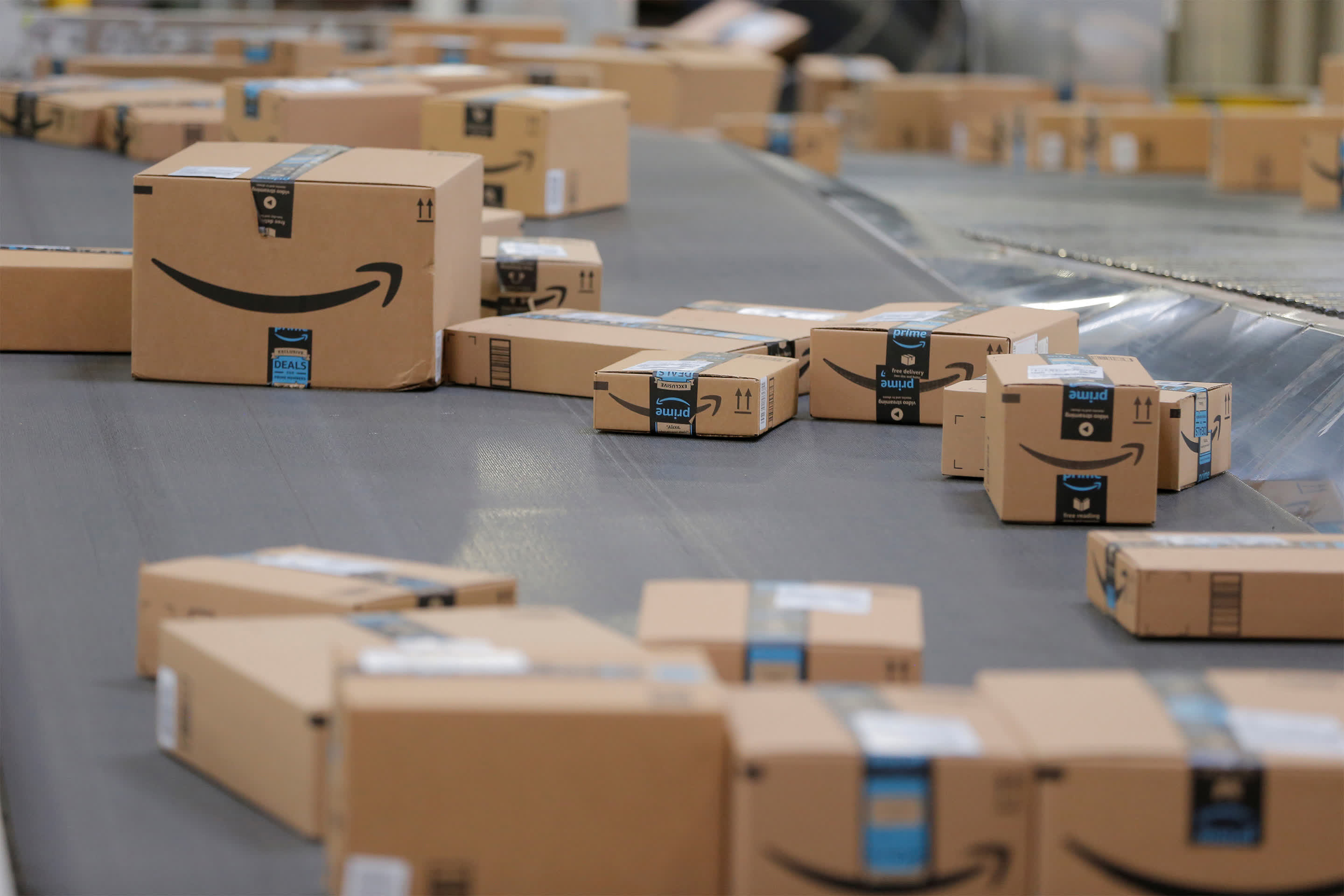 Amazon is hiring 150,000 people to help during the holidays