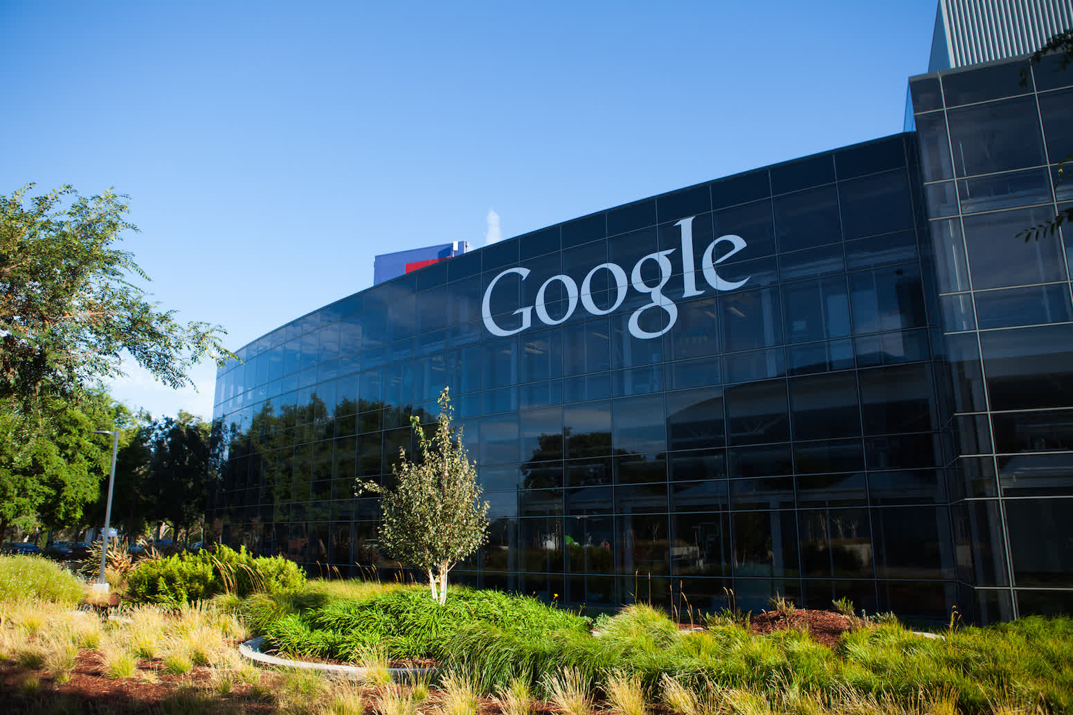 Google wants in on the Pentagon's new cloud contract, receives criticism from the Alphabet Workers Union