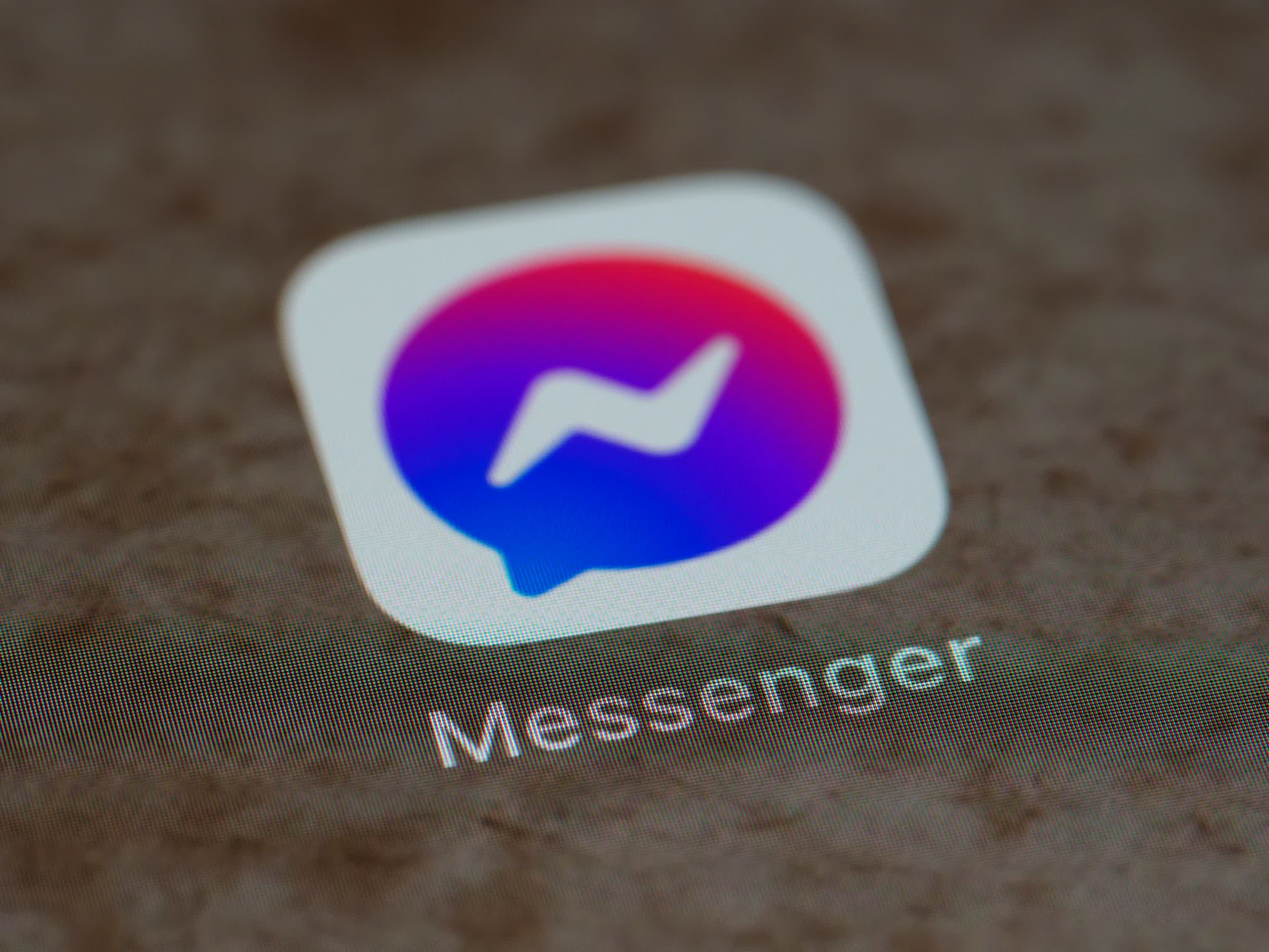 Messenger and Instagram's encrypted messages won't arrive until 2023