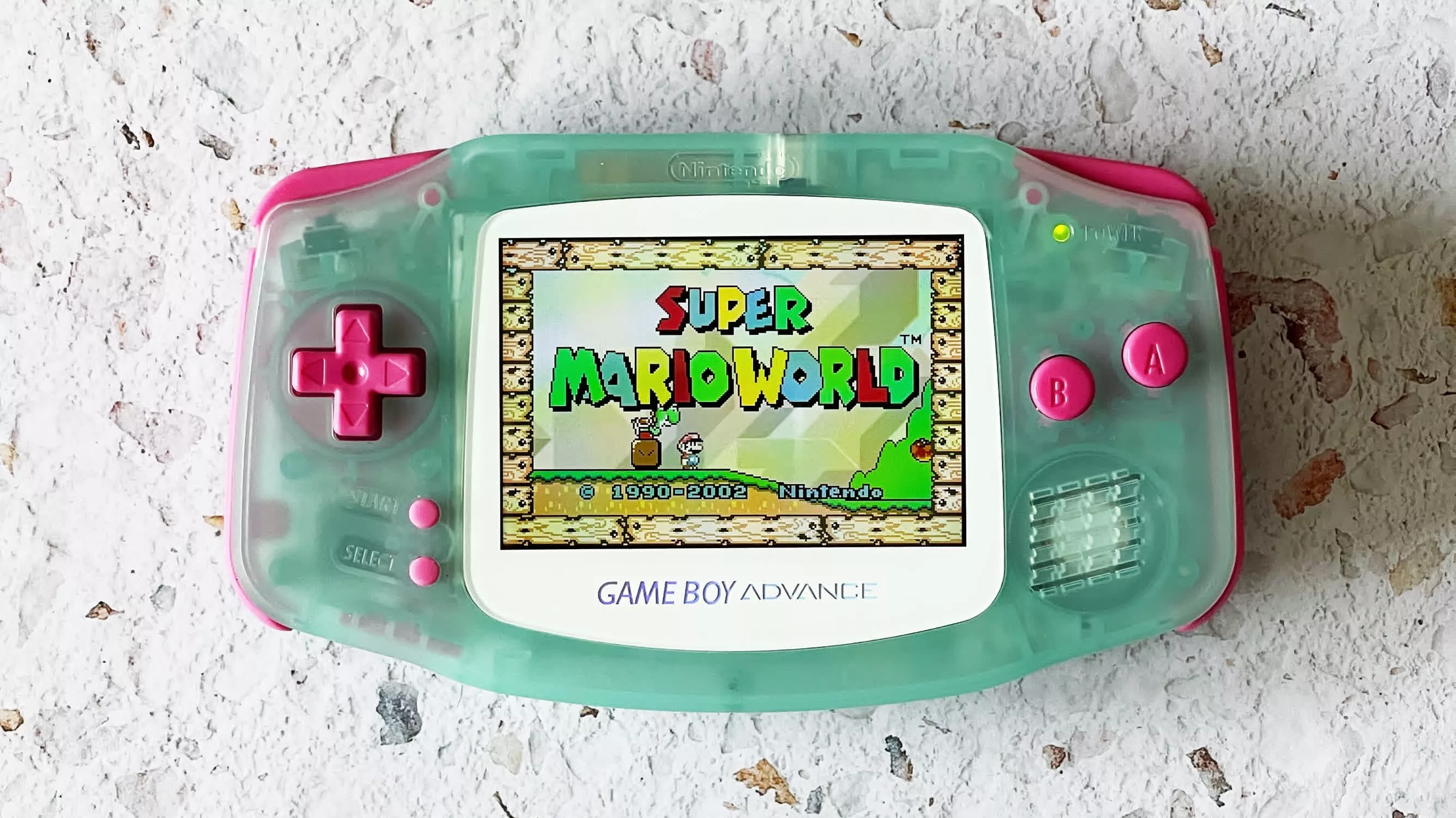 This modder turned a Game Boy Advance into a portable emulator station to play SNES, PS, and Mega Drive games