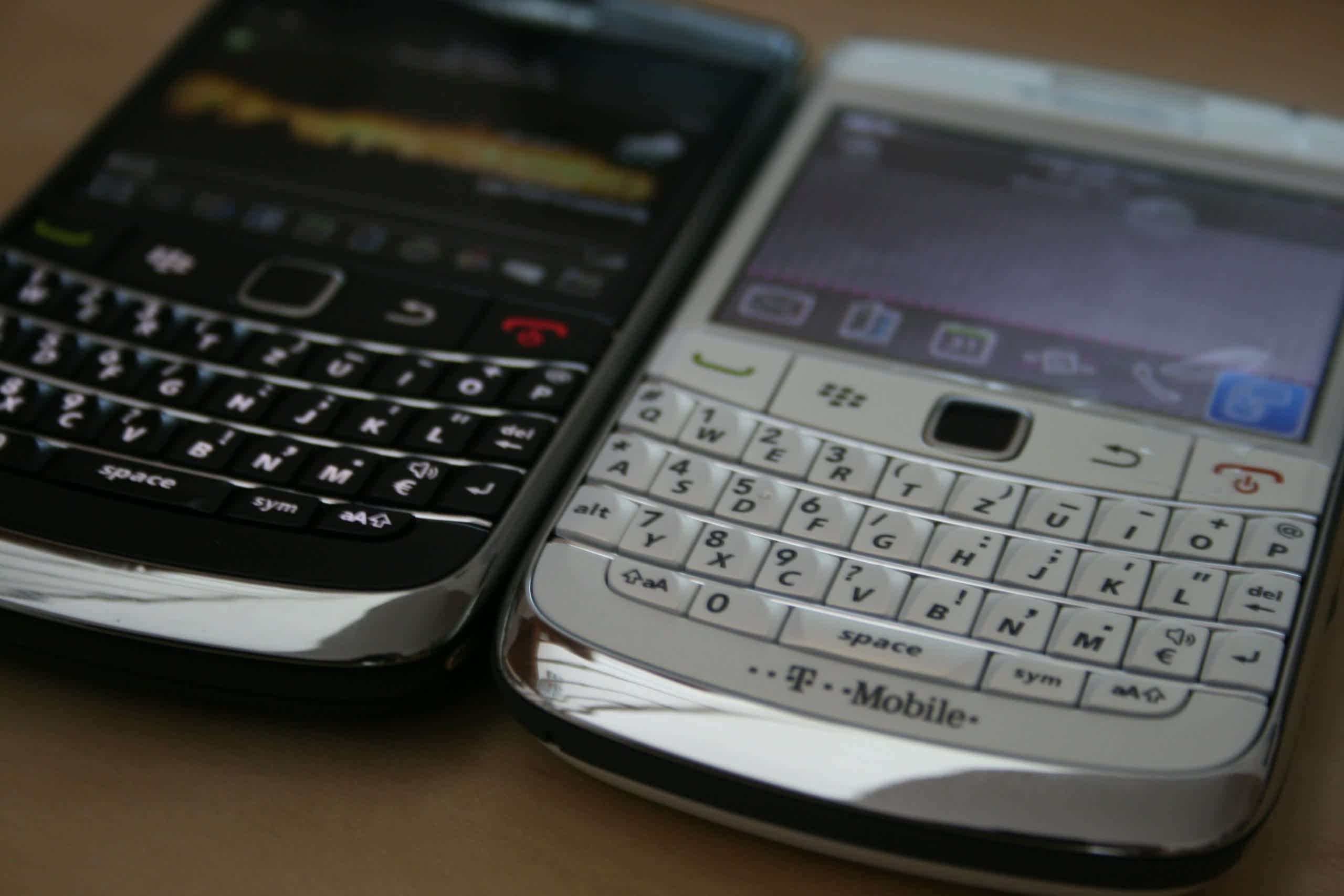 Old BlackBerry phones will stop functioning on January 4