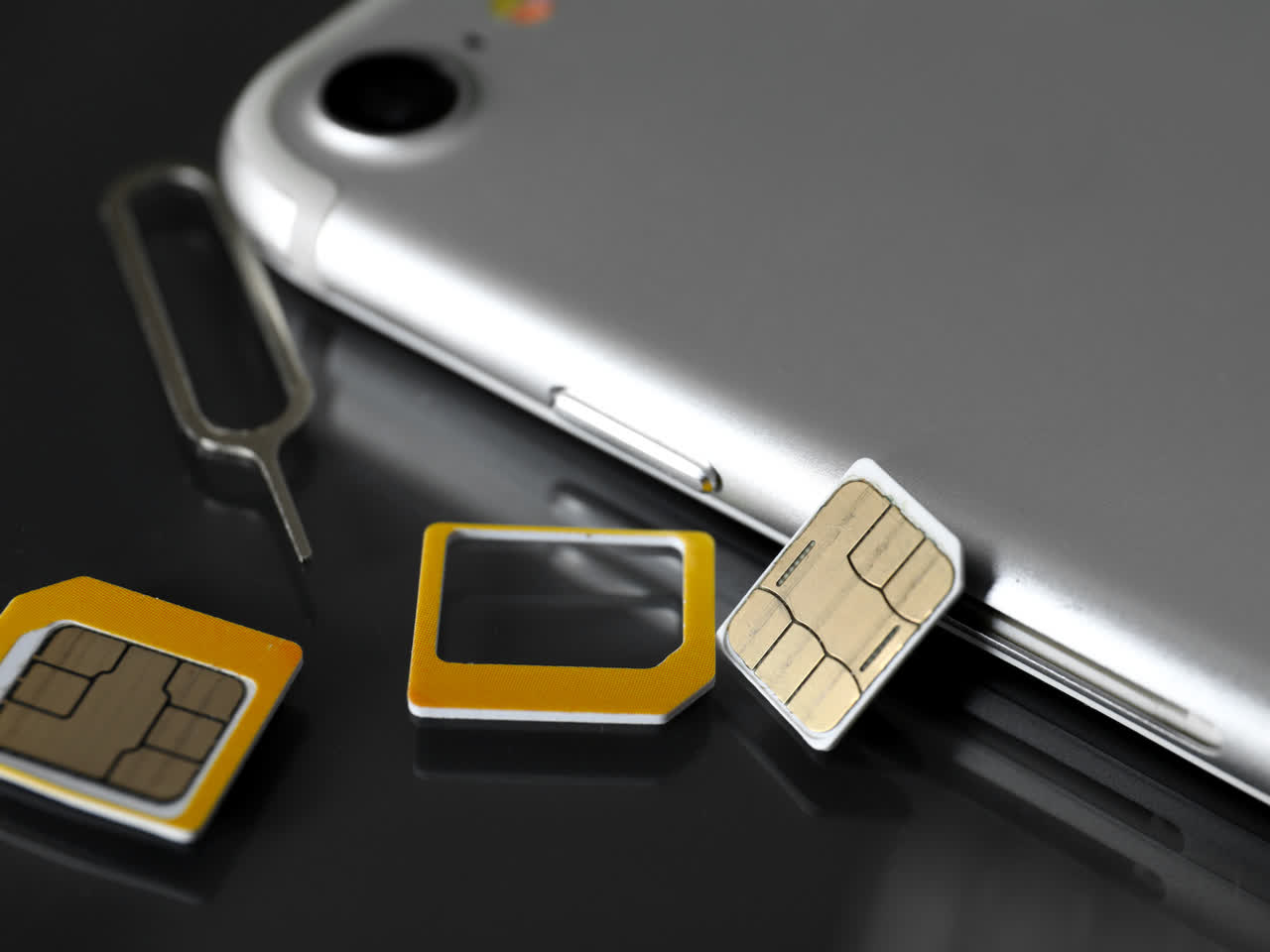 FBI notices sharp increase in SIM-swapping attacks leading to over $68 million of damages to US citizens