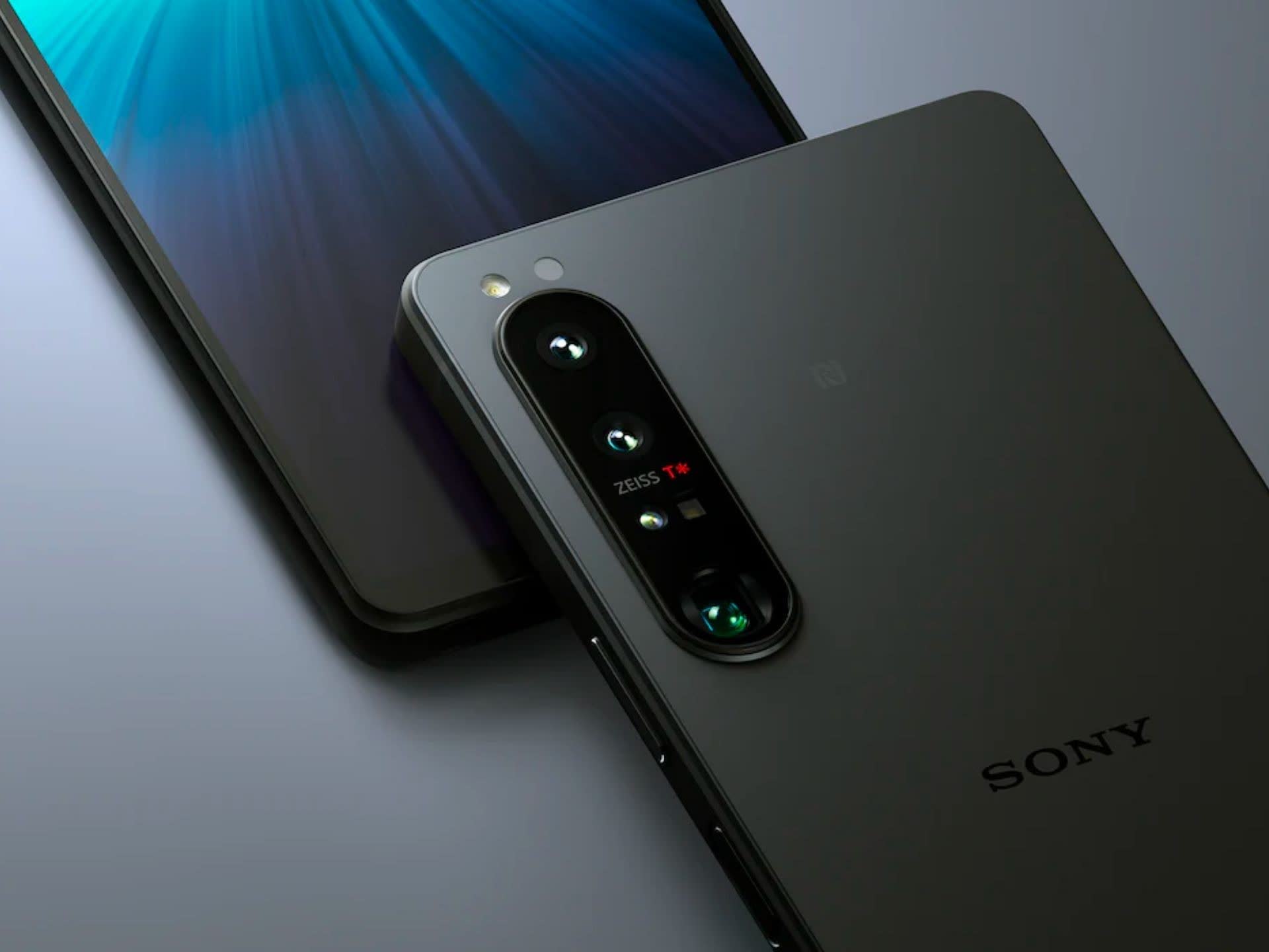 Sony believes phone cameras will eclipse DSLRs within a few years
