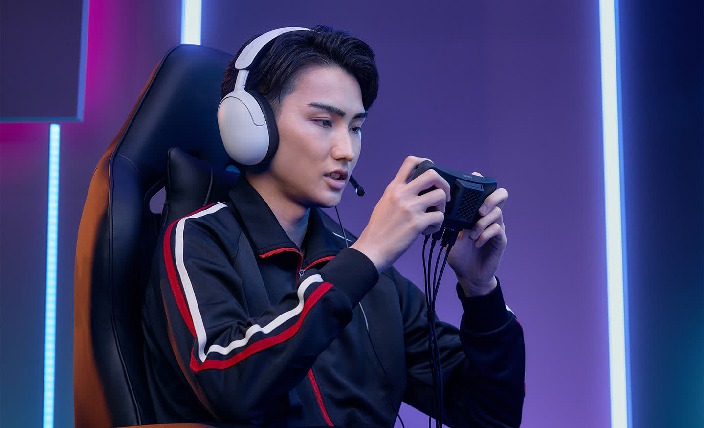 Sony unveils Xperia 1 IV attachment with a fan, HDMI and Ethernet
