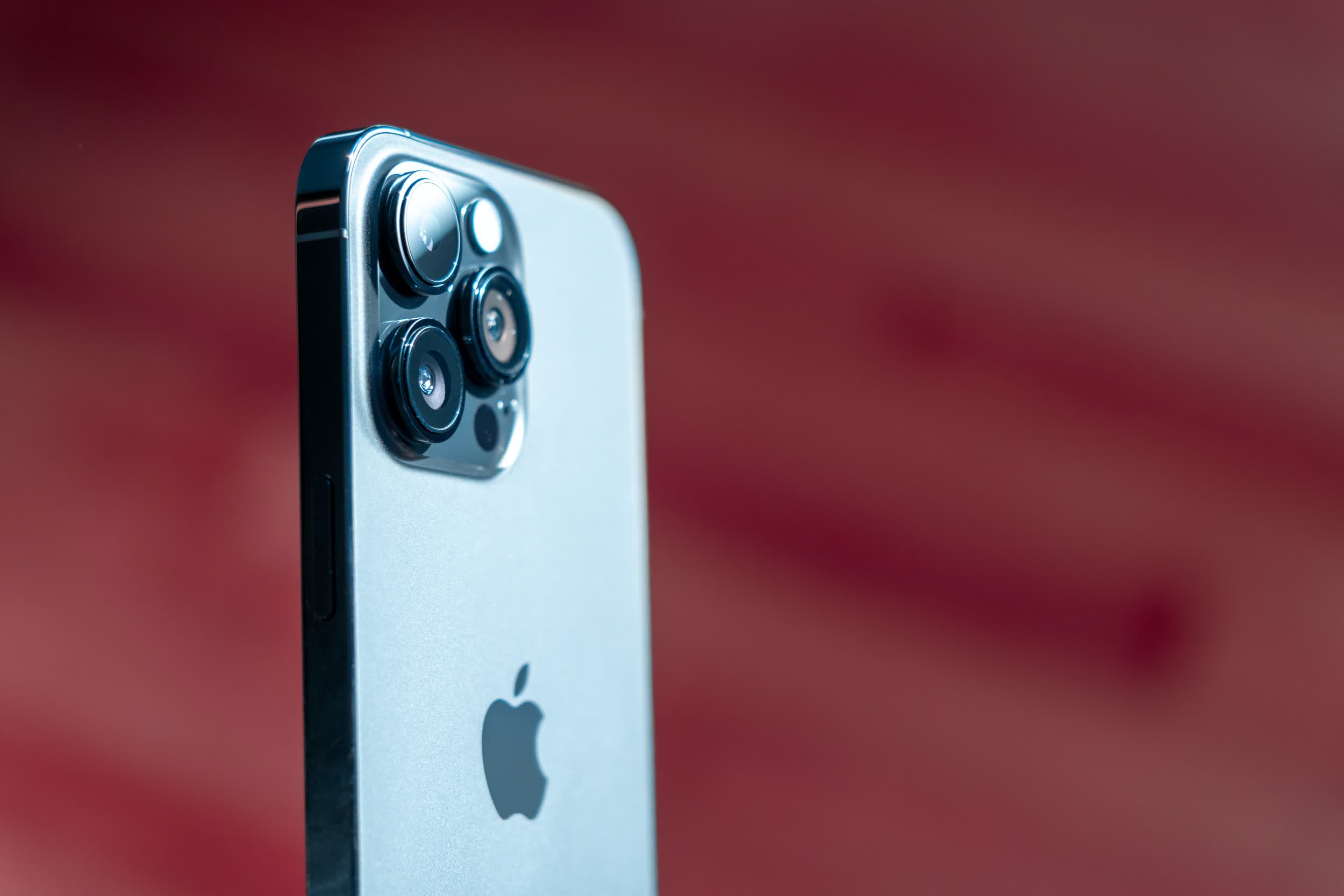 iPhone 15