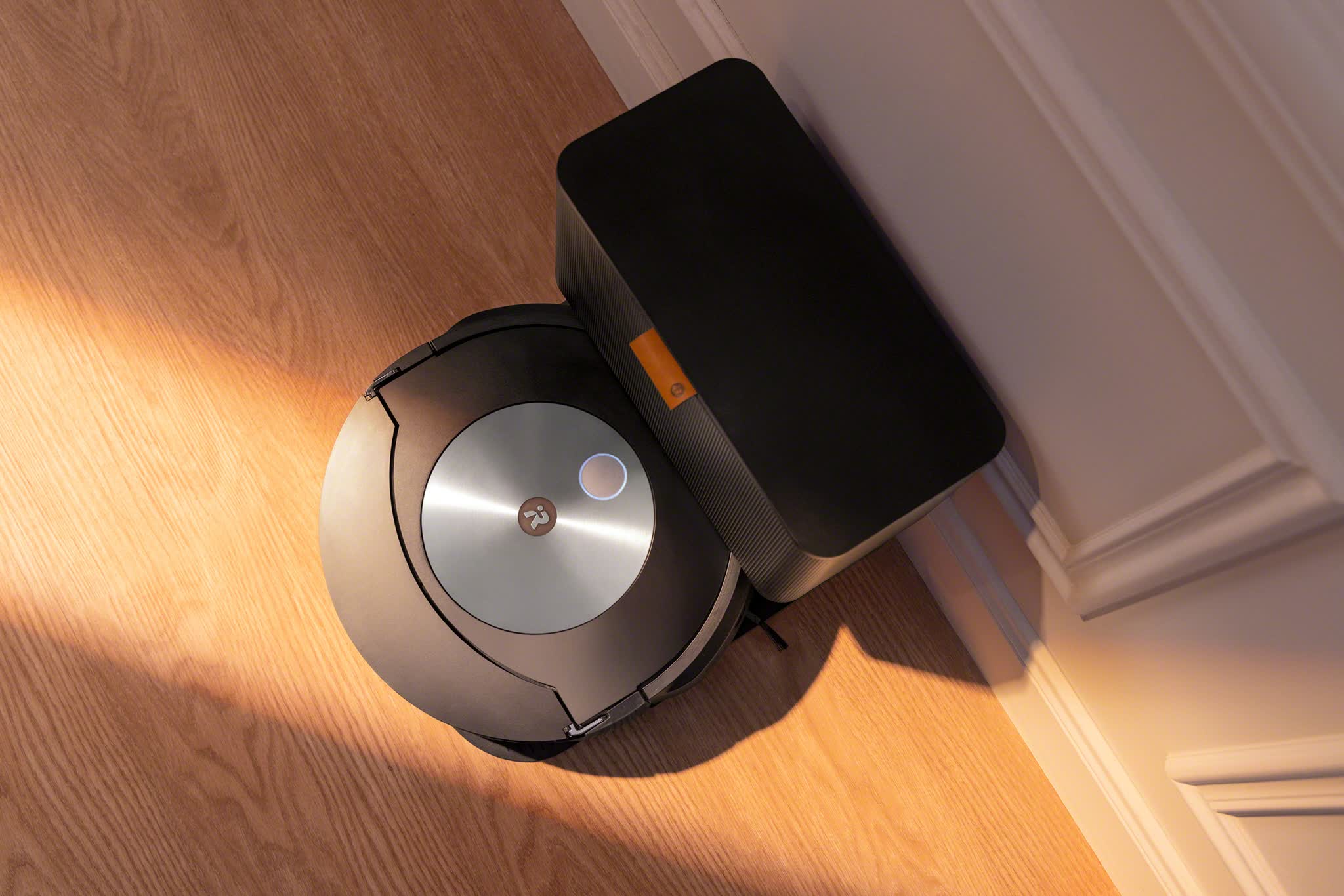 iRobot adds a retractable mop to its flagship Roomba vacuum