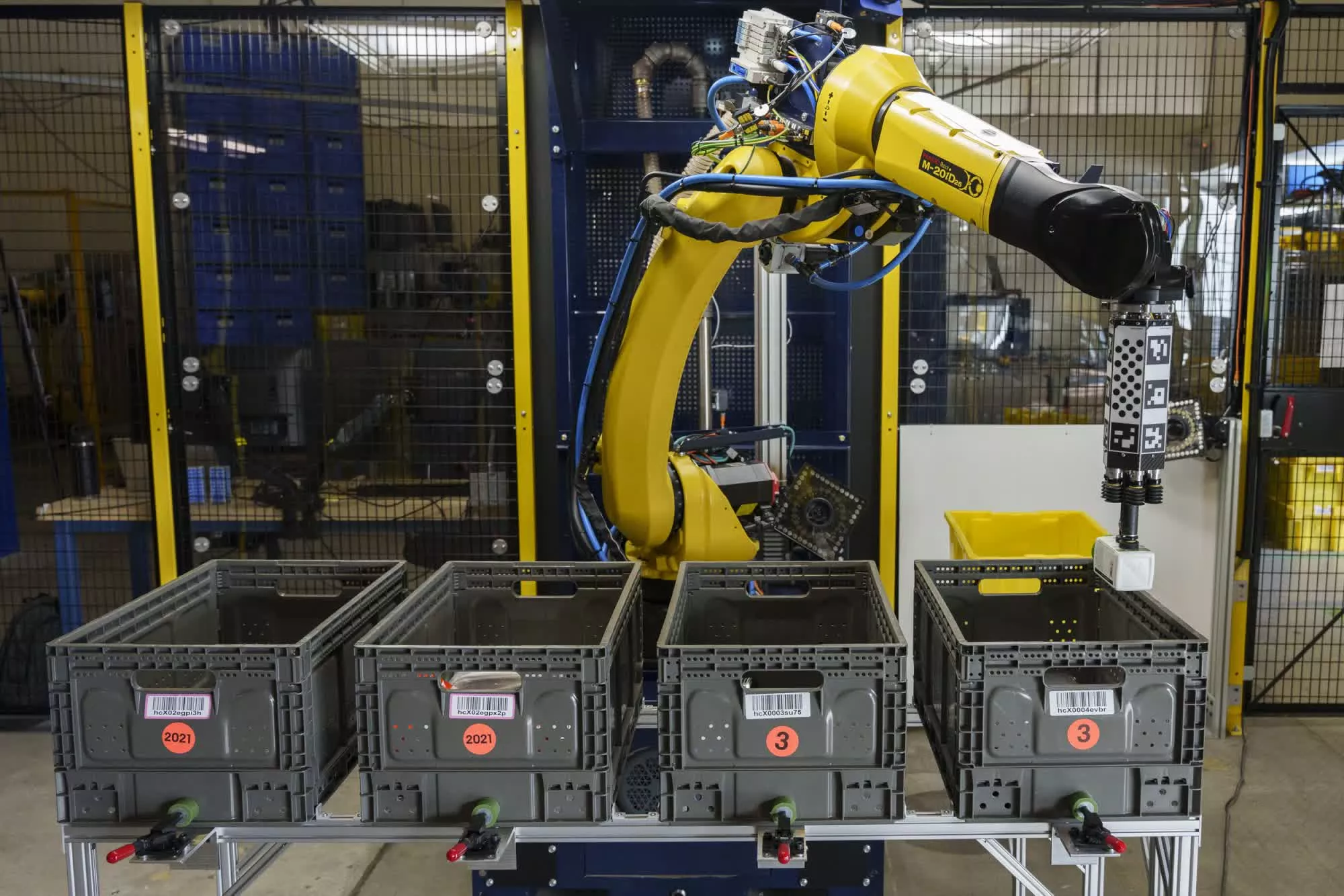 AI-powered Amazon warehouse robot performs the repetitive tasks carried out by human workers
