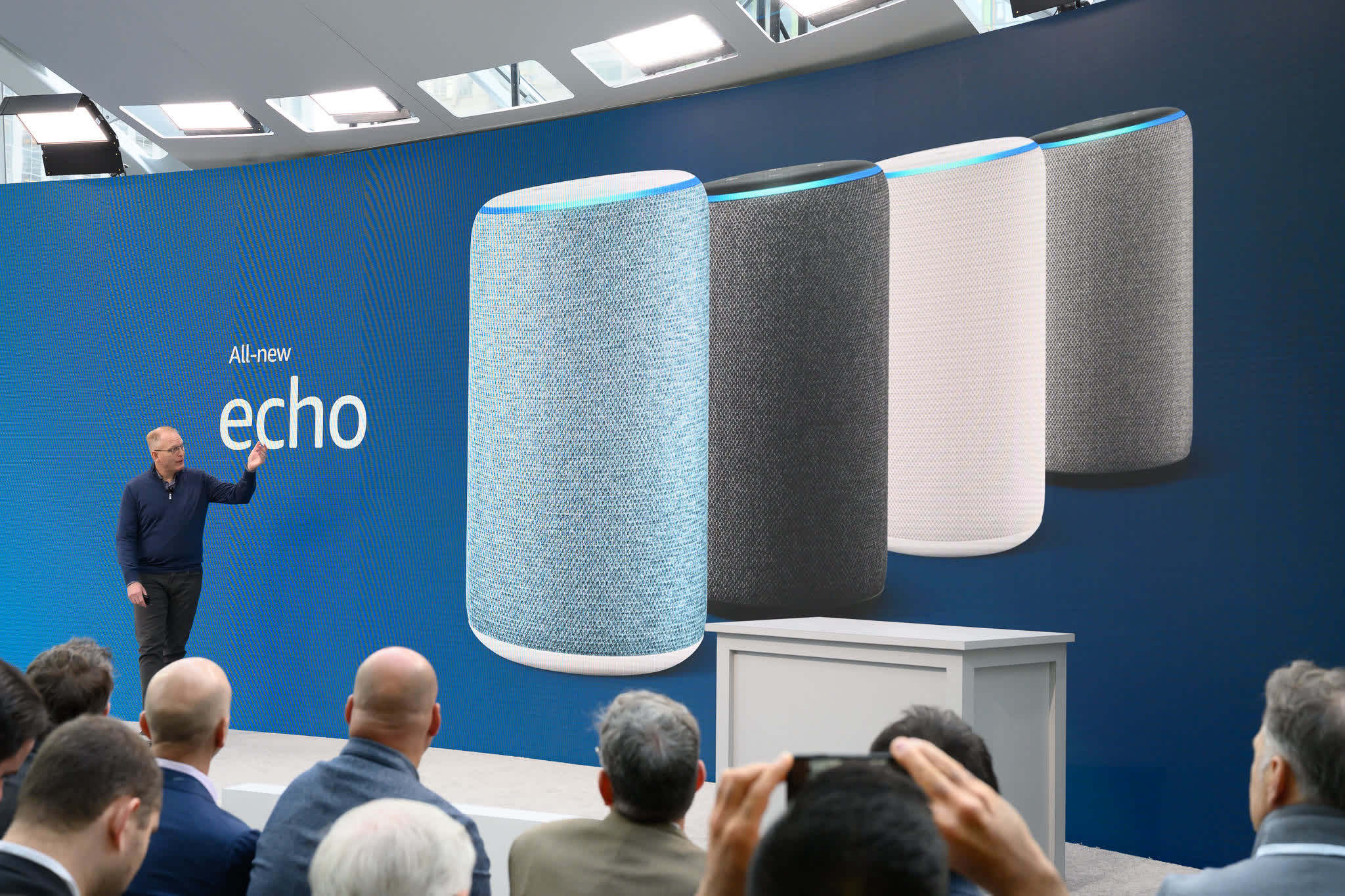 Alexa разоряет Amazon. Echo update. Alexa разоряет Amazon.