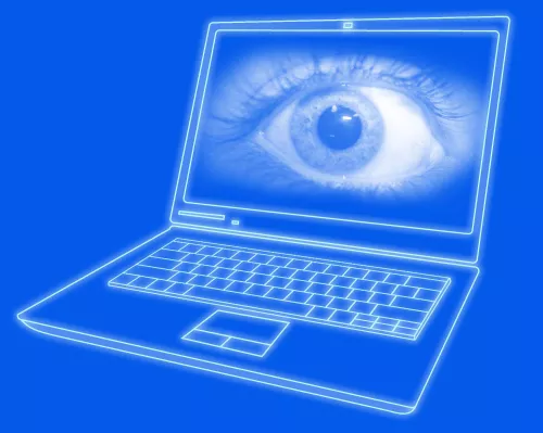Windows 11 : 사용자 중 스파이웨어 시스템