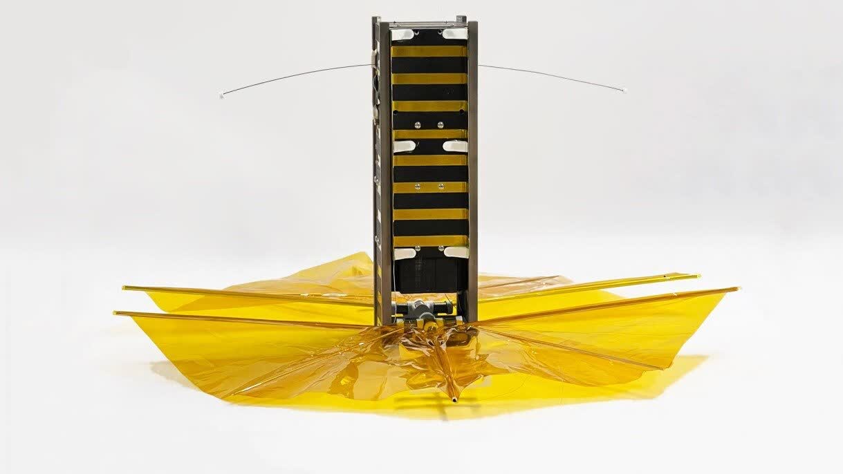 Satellite built with $20 CPU and 48 AA batteries tests method to reduce costs and space junk