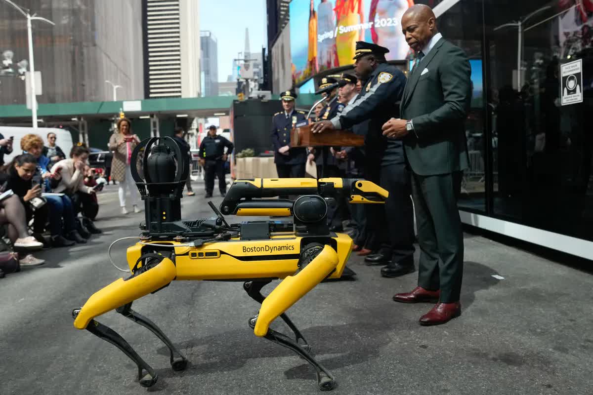 NYPD brings back the Digidog robot dog, two years after tearing up its contract with Boston Dynamics