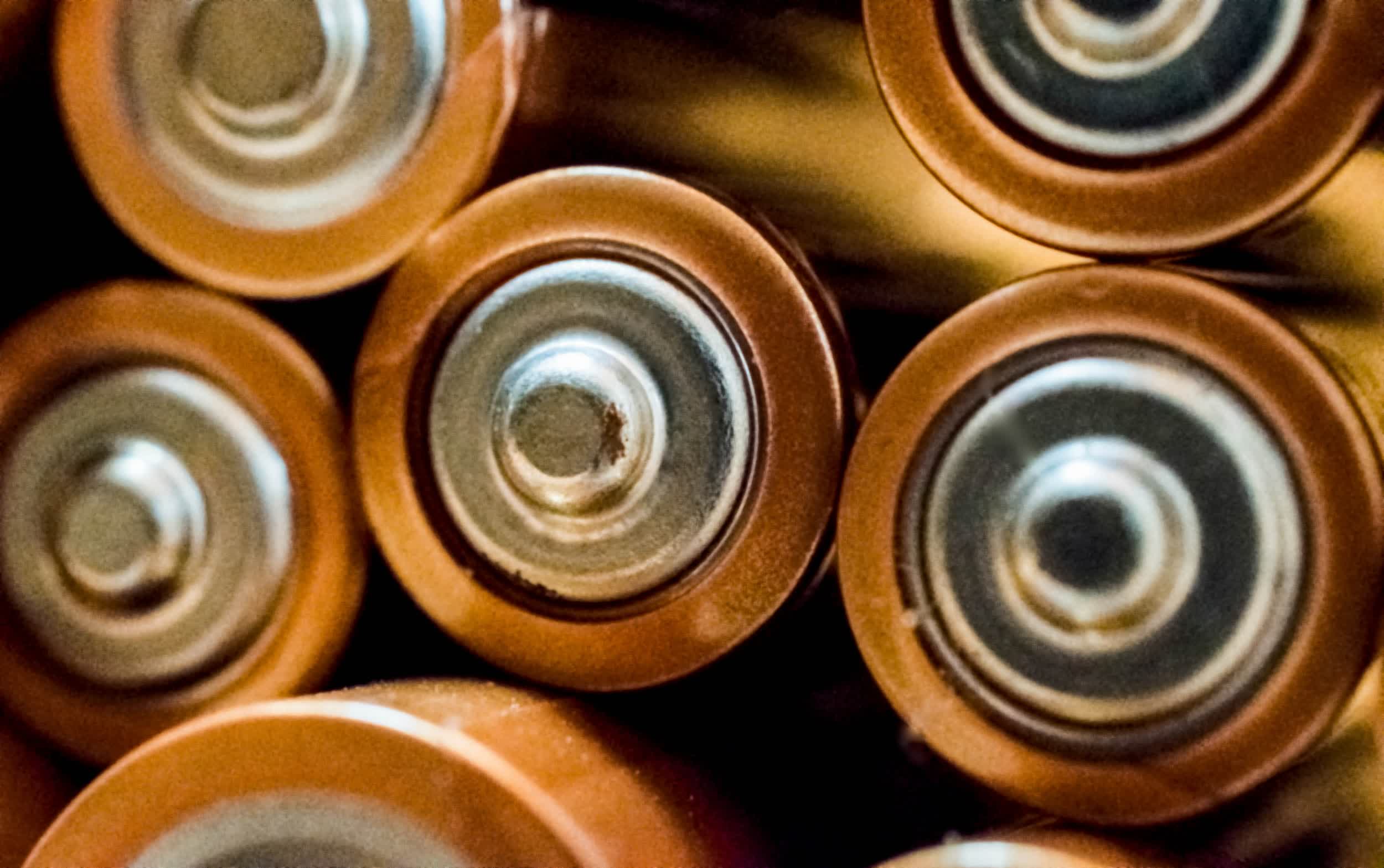 Scientists cook up a rechargeable battery that's safe to eat