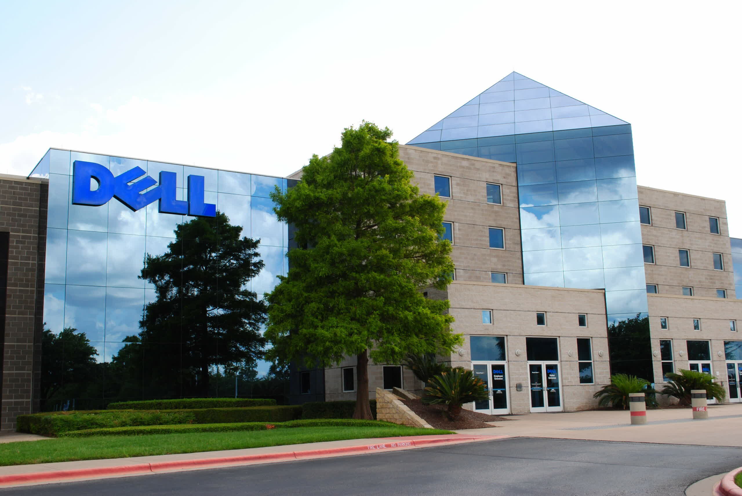Dell wants employees back in the office, and they are mad