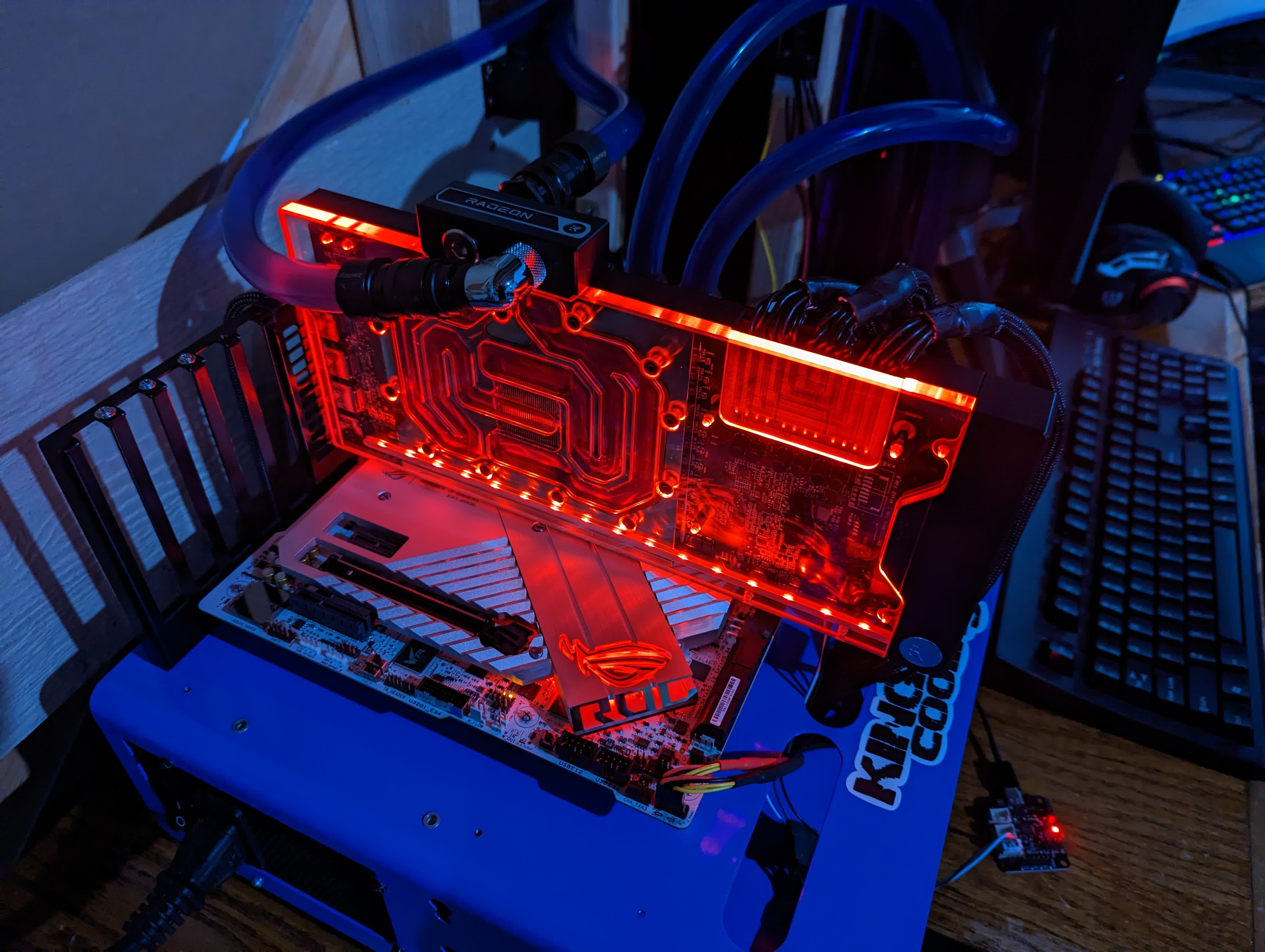 Enthusiast proves AMD&#8217;s RX 7900 XTX can reach RTX 4090-like performance levels