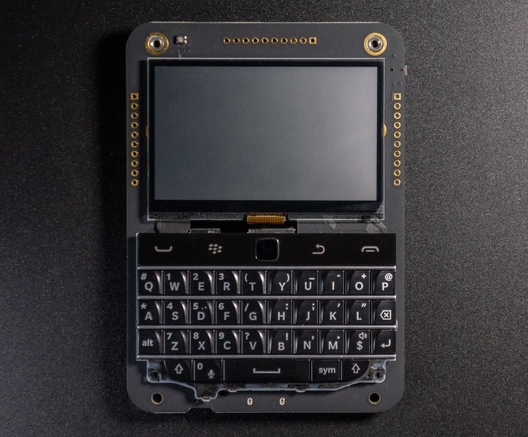 The Beepberry is a cross between a BlackBerry, a Raspberry Pi, and a calculator