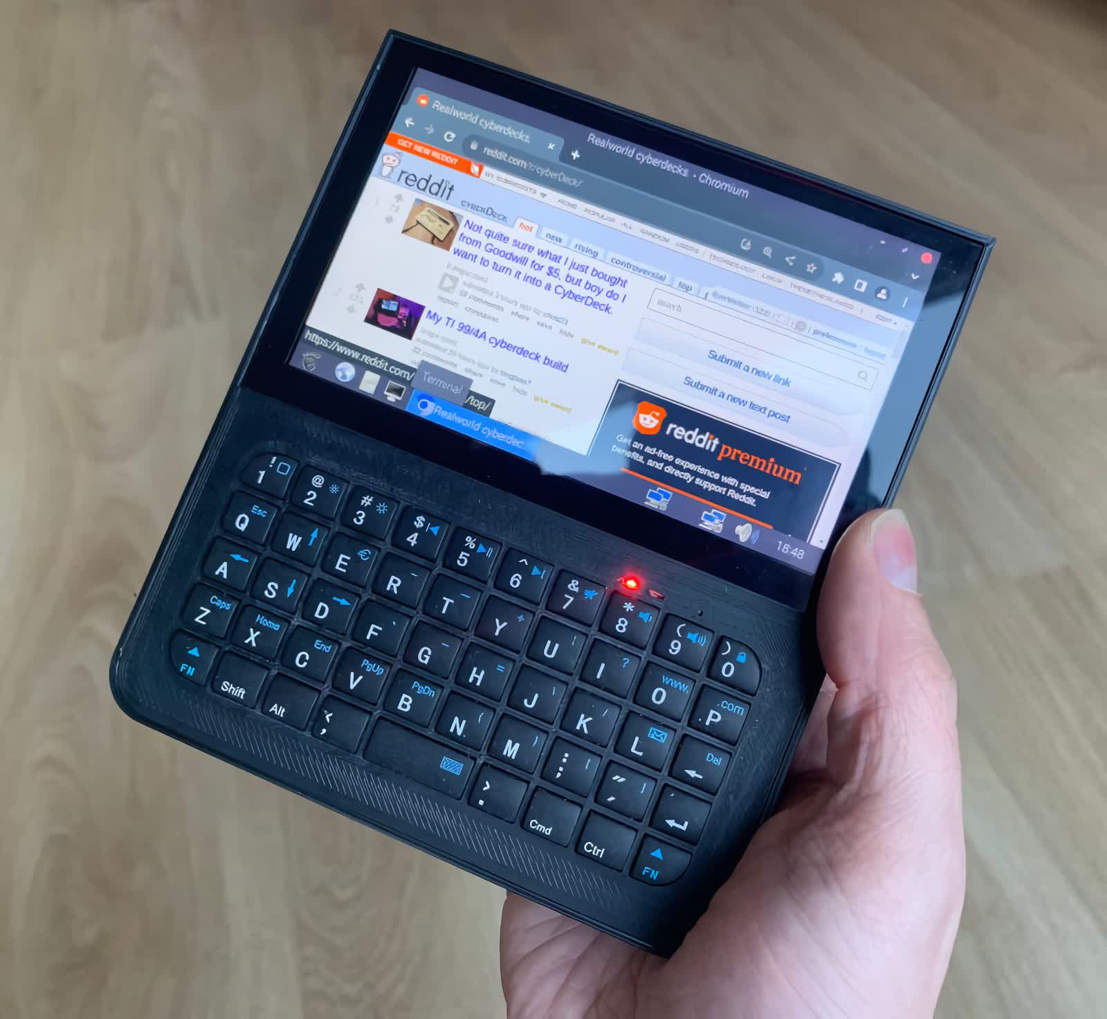 Raspberry-Pi-powered Decktility is a modern take on the classic pocket PC
