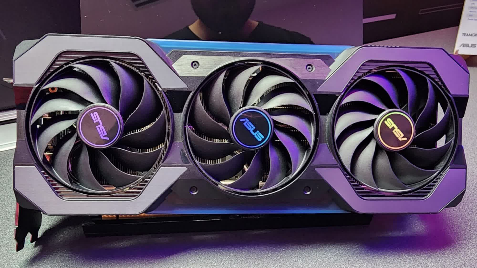 Asus demos concept RTX 4070 graphics card that doesn&#8217;t use any power cables