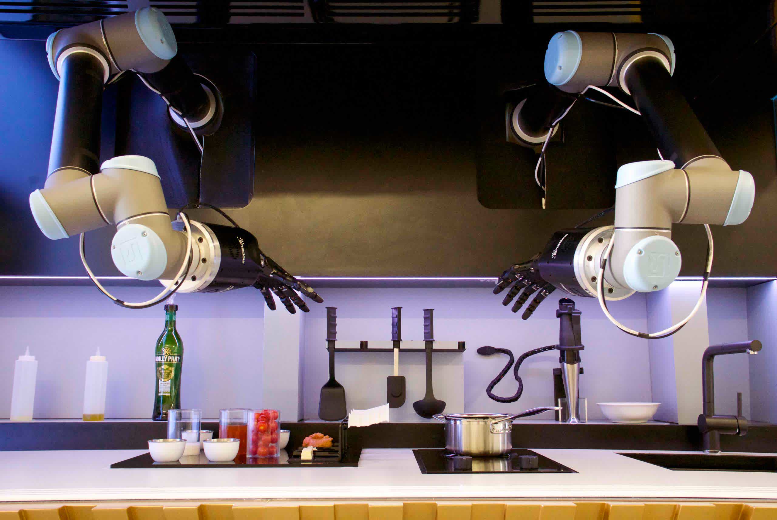 Robot chef can learn recipes by watching food videos