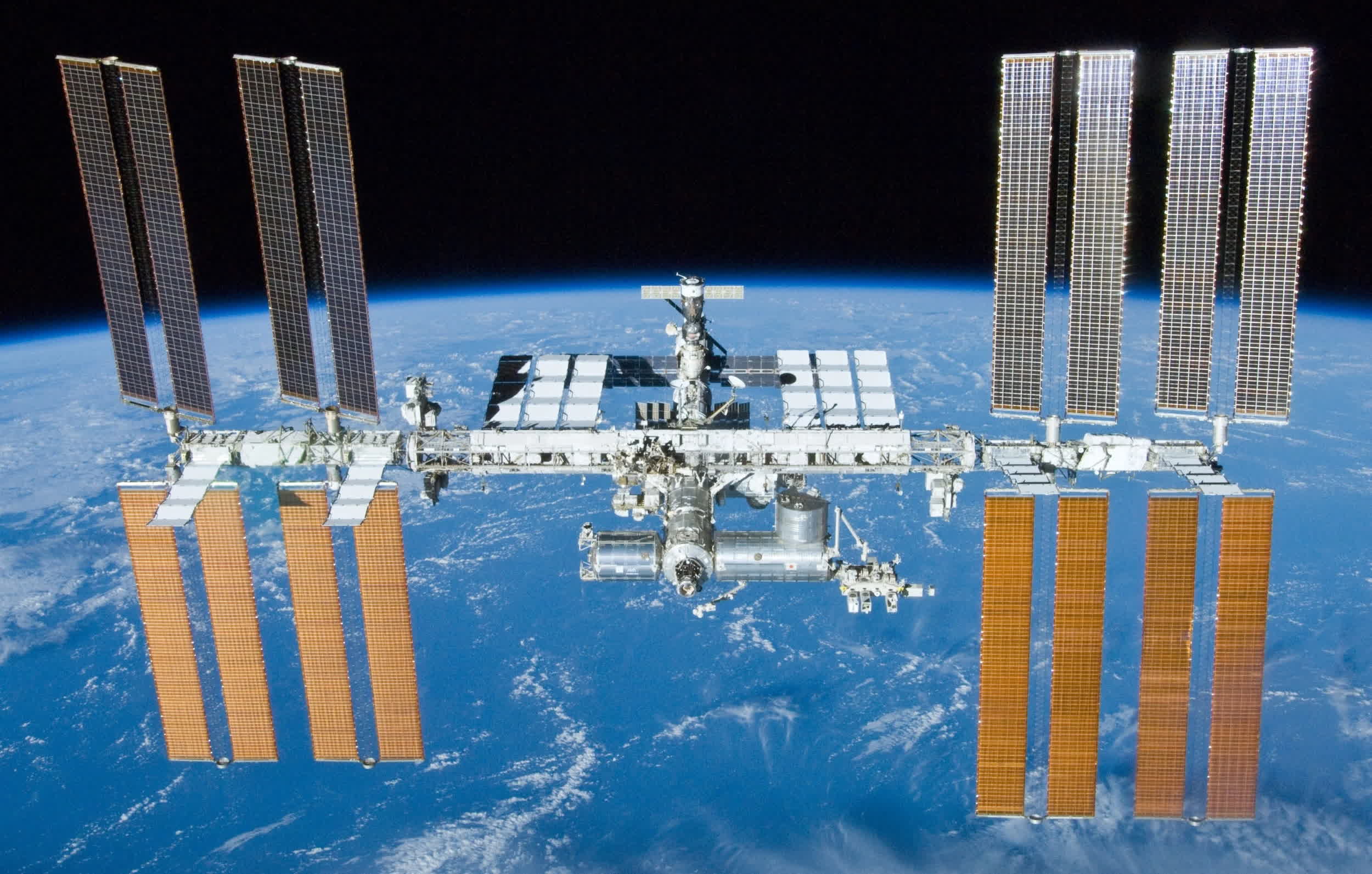 Dust samples from the International Space Station contain higher-than-average levels of dangerous chemical particles