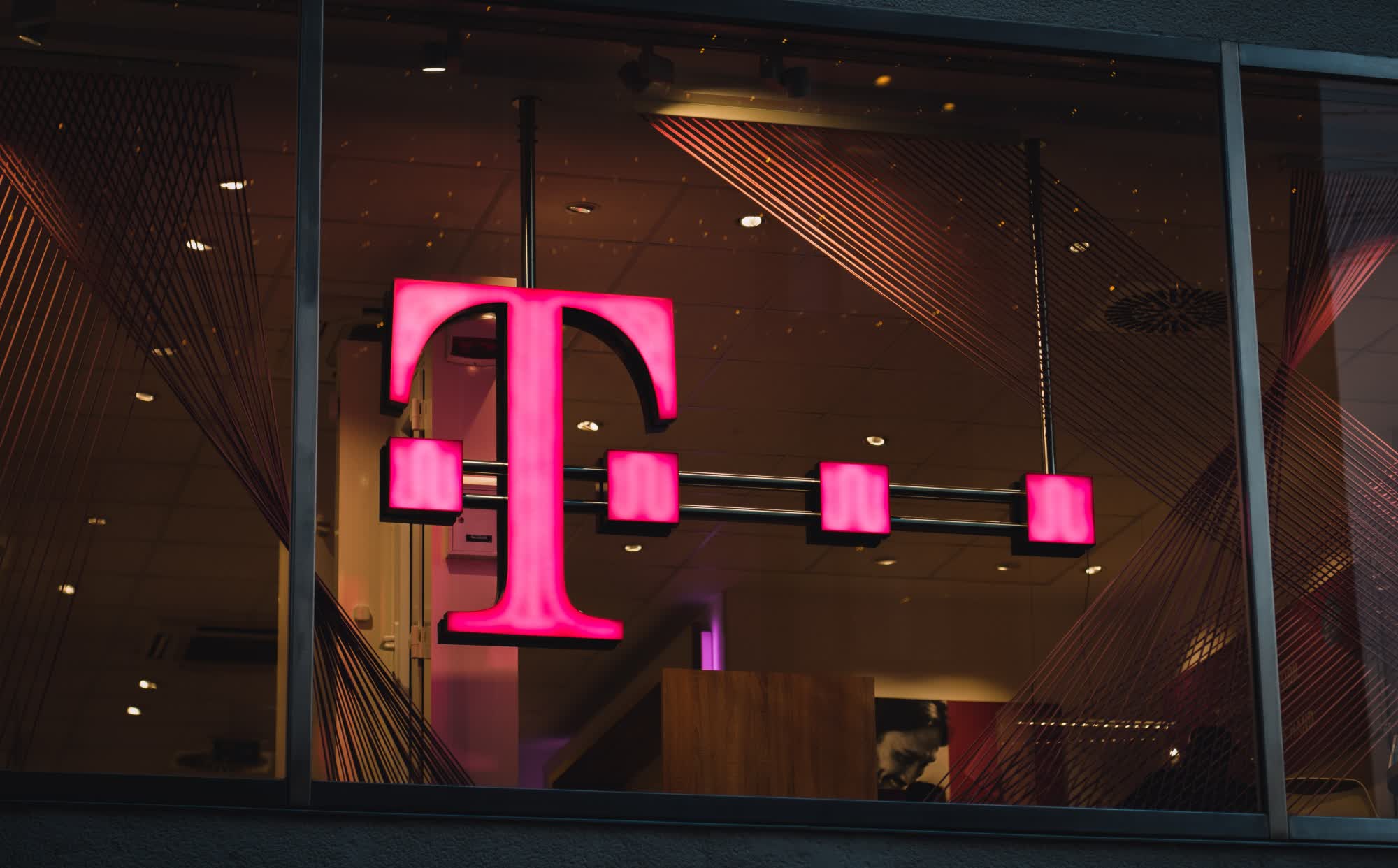 T-Mobile will lay off 5,000 employees in the coming weeks