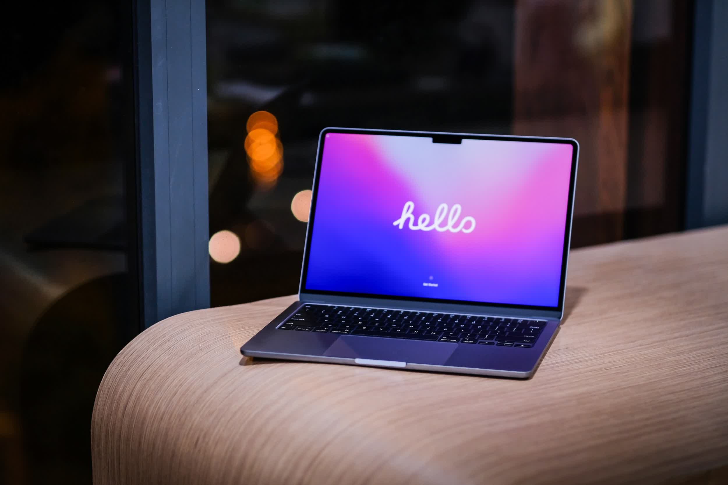 MacBook shipments down 30% in 2023, but Apple is betting big on the M3 chip in 2024