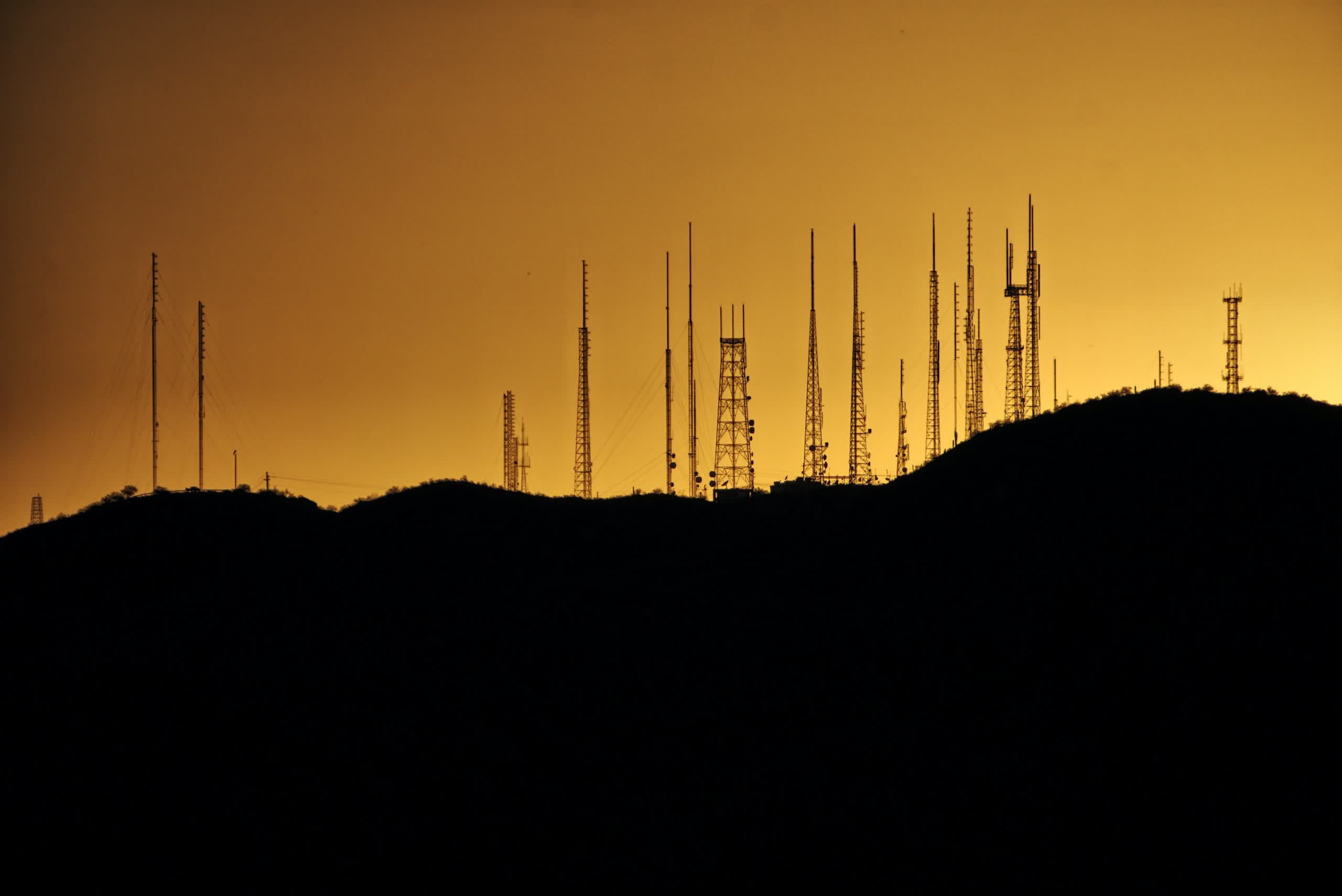 Telecom equipment makers are having a bad month, and a bad decade