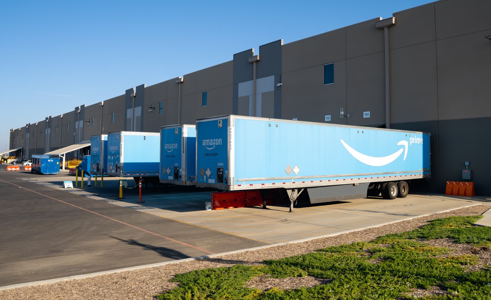 Amazon now delivers more packages than FedEx and UPS in the US
