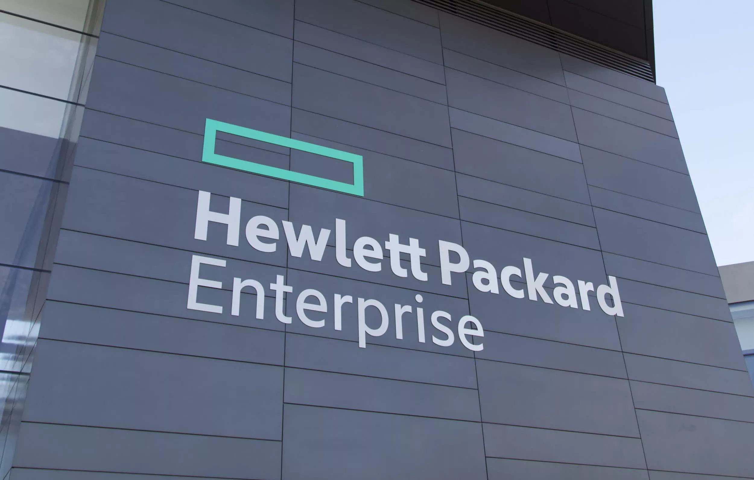 Hewlett Packard Enterprise wants to acquire Juniper Networks for $14 billion