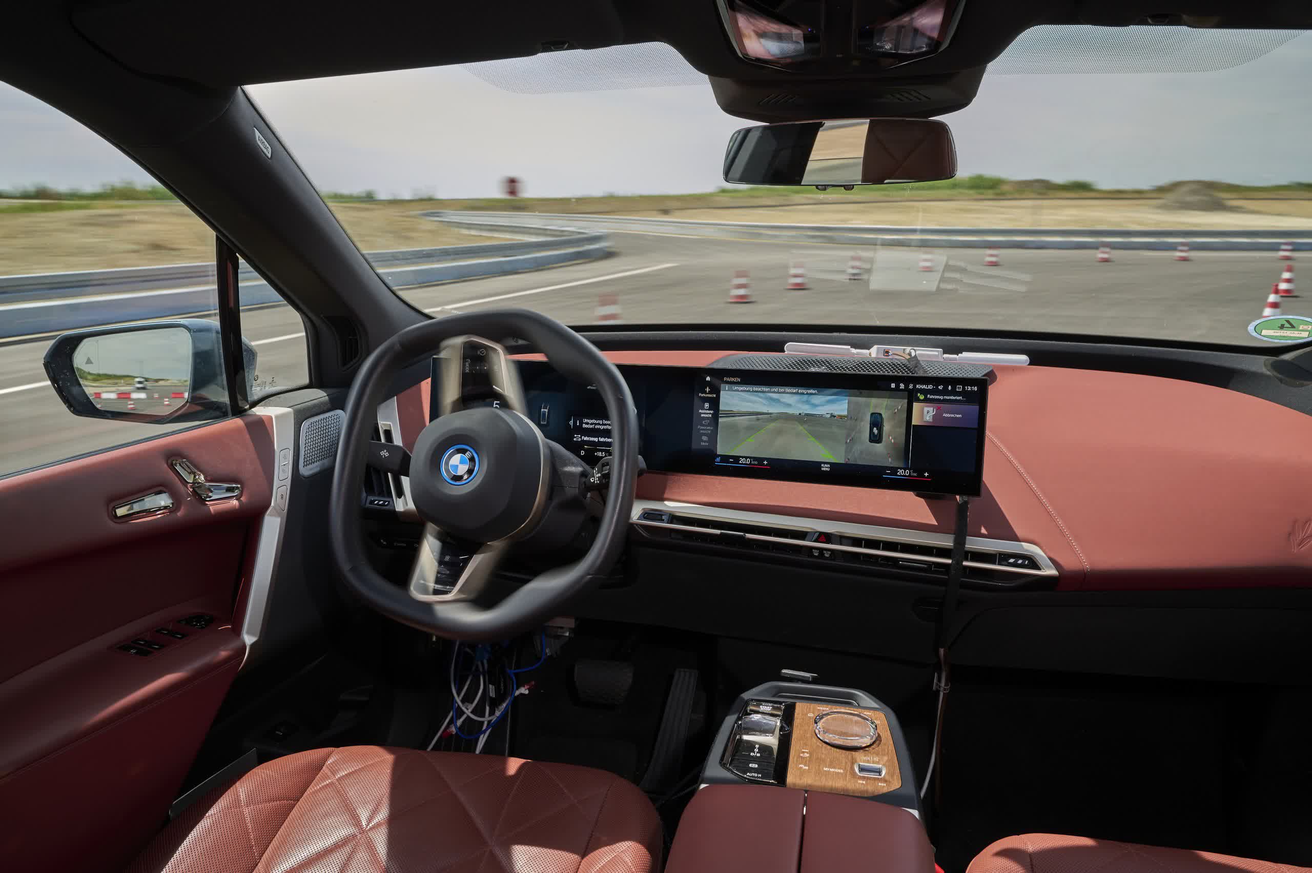 BMW's faraway valet parking means that you can regulate automobiles like its a online game, roughly