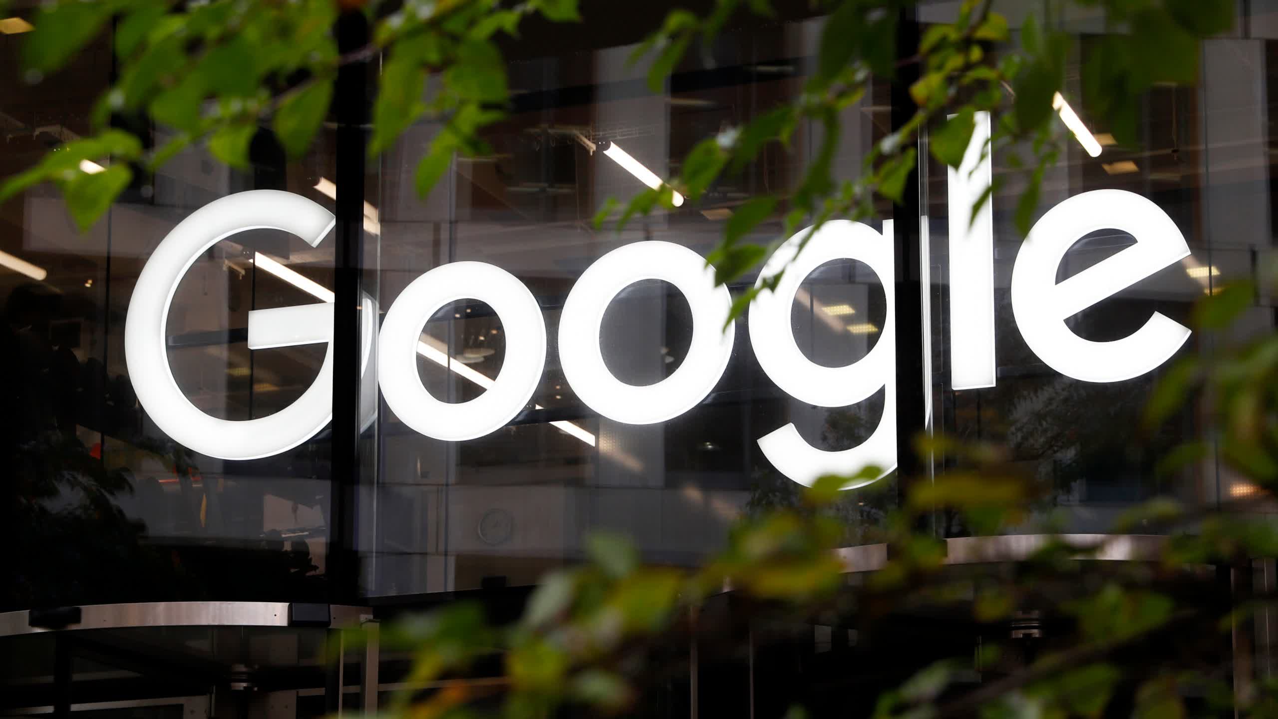 Google is once again accused of snubbing the JPEG XL image format