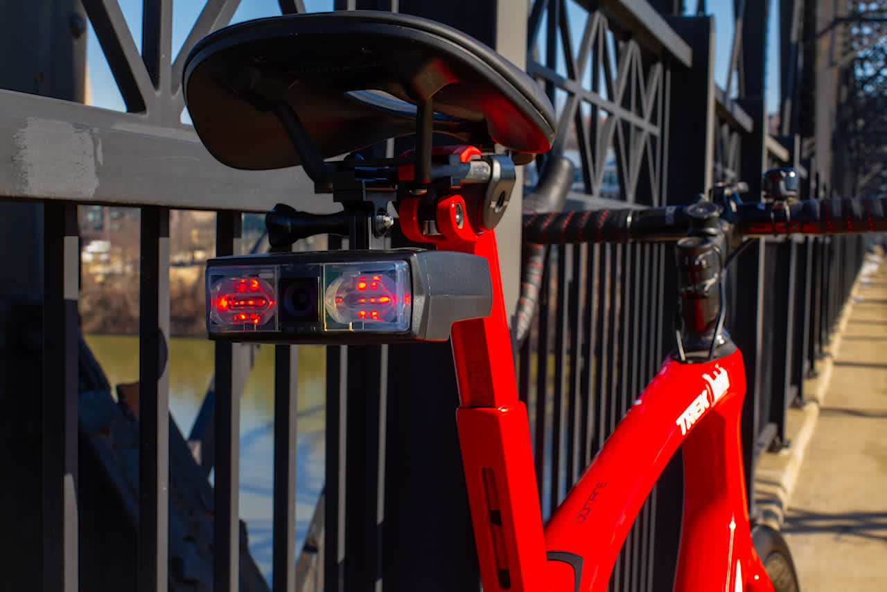 New safety device for cyclists uses a Raspberry Pi and AI to spot dangerous drivers