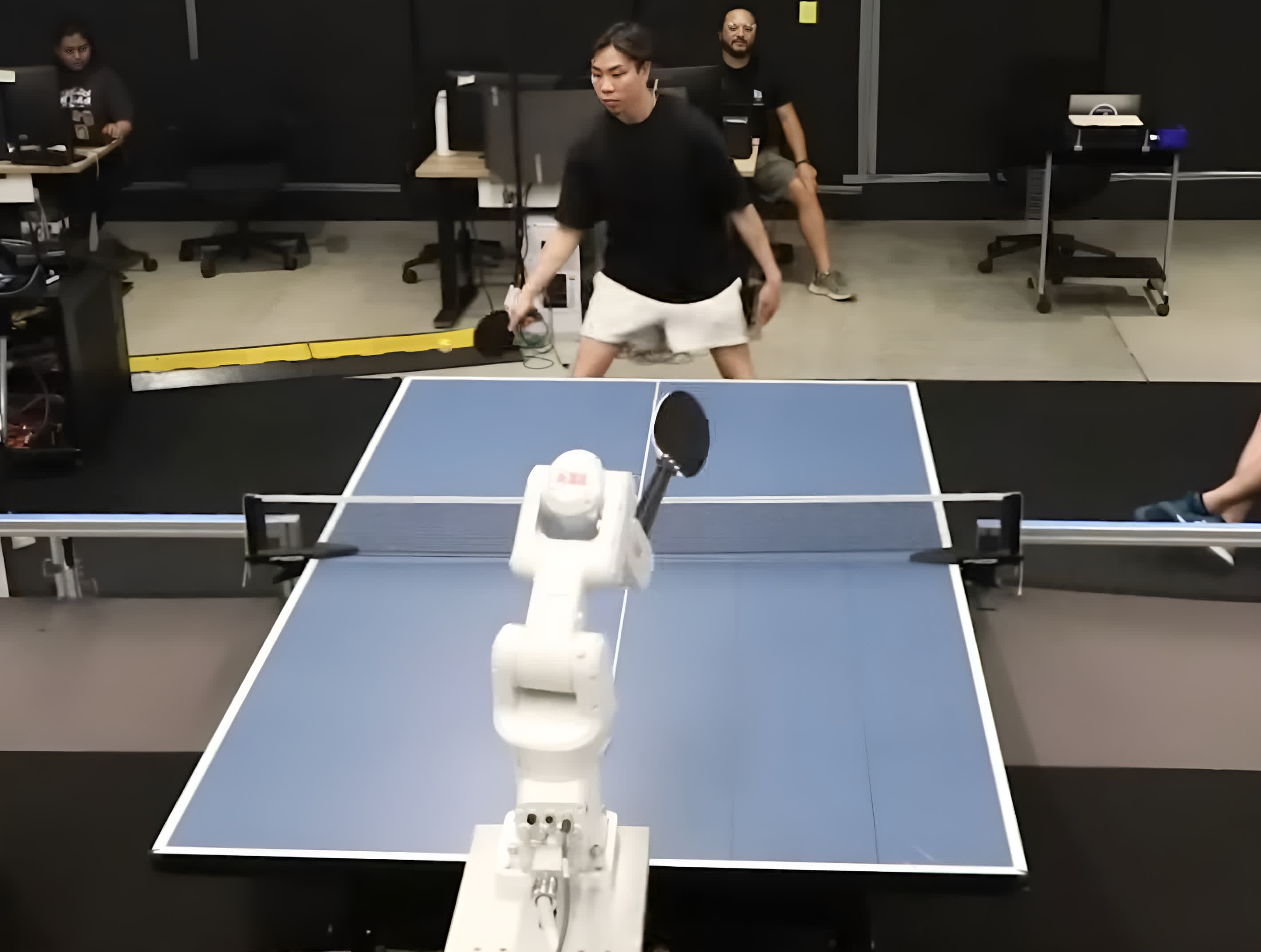Watch Google's DeepMind robot play table tennis against human players