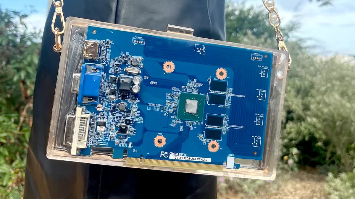 Techno fashion: You can now buy a plastic handbag with an embedded GPU for $1,024