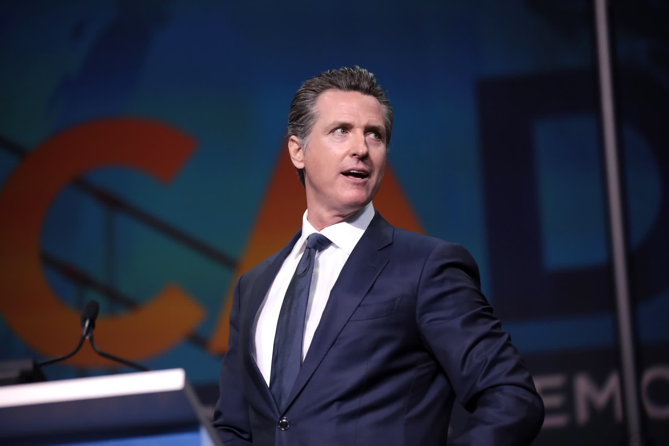 California governor demonstrates wishy-washy stance on digital consumer rights