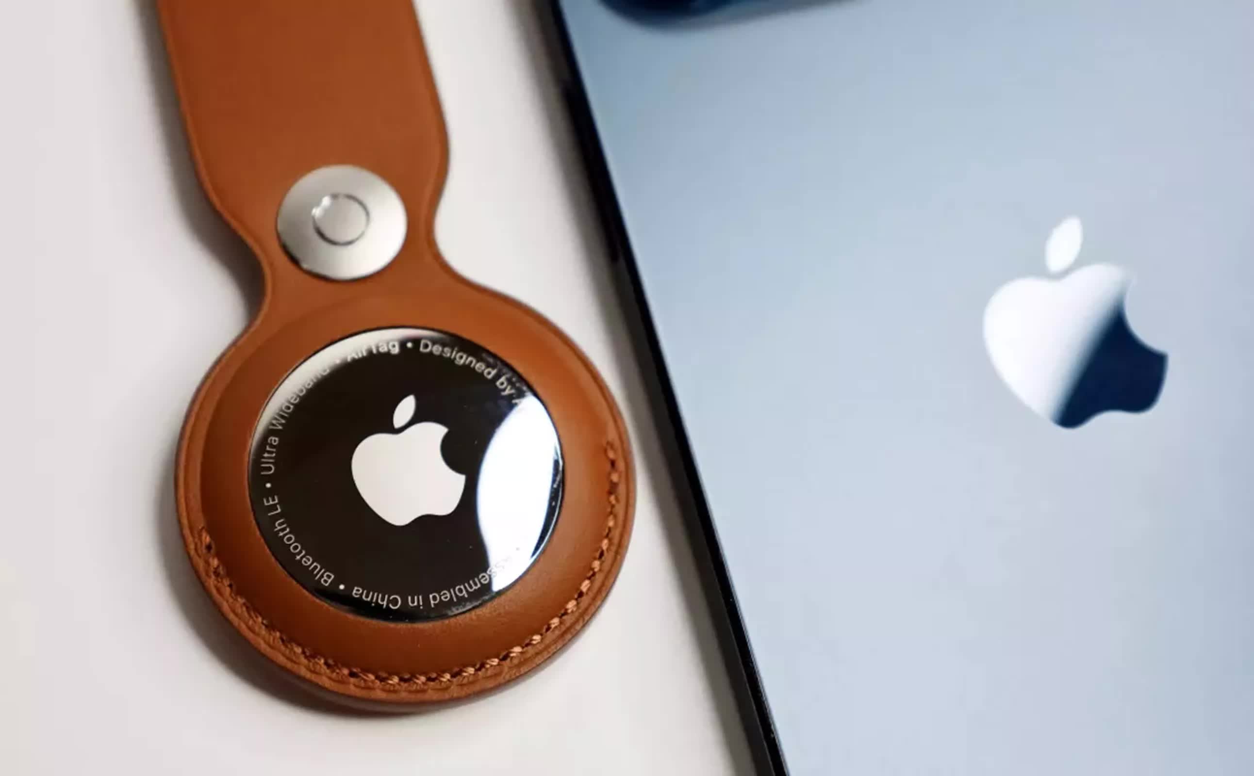 United Airlines taps Apple AirTags to locate your lost luggage faster
