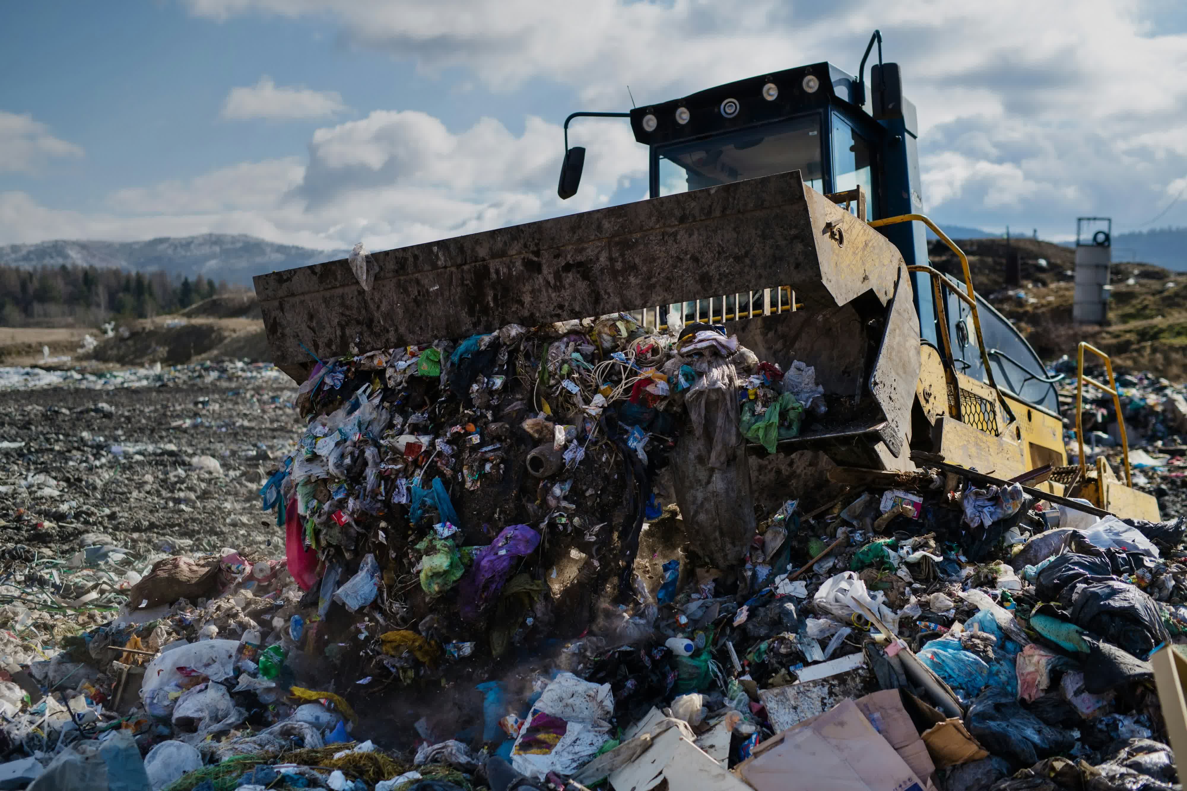 Decide refuses to let man search landfill for his misplaced 3 million Bitcoin laborious drive
