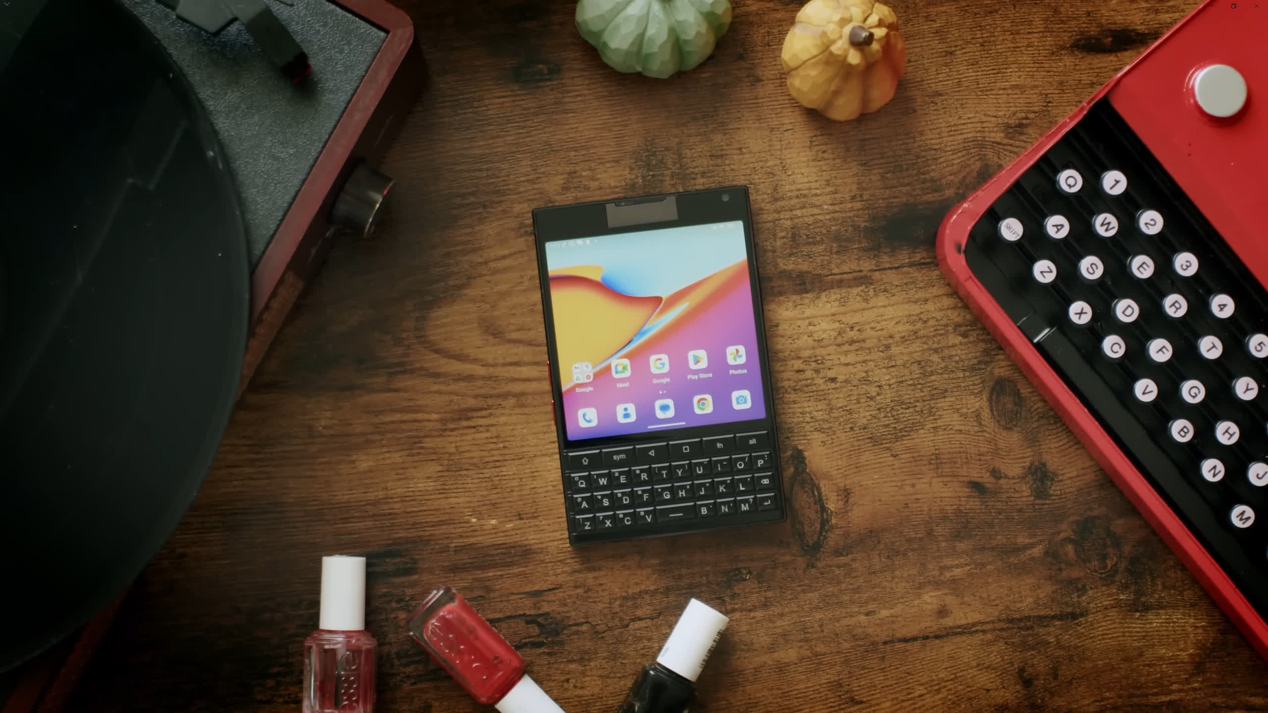 Unihertz Titan 2 brings modern power to classic BlackBerry-style design