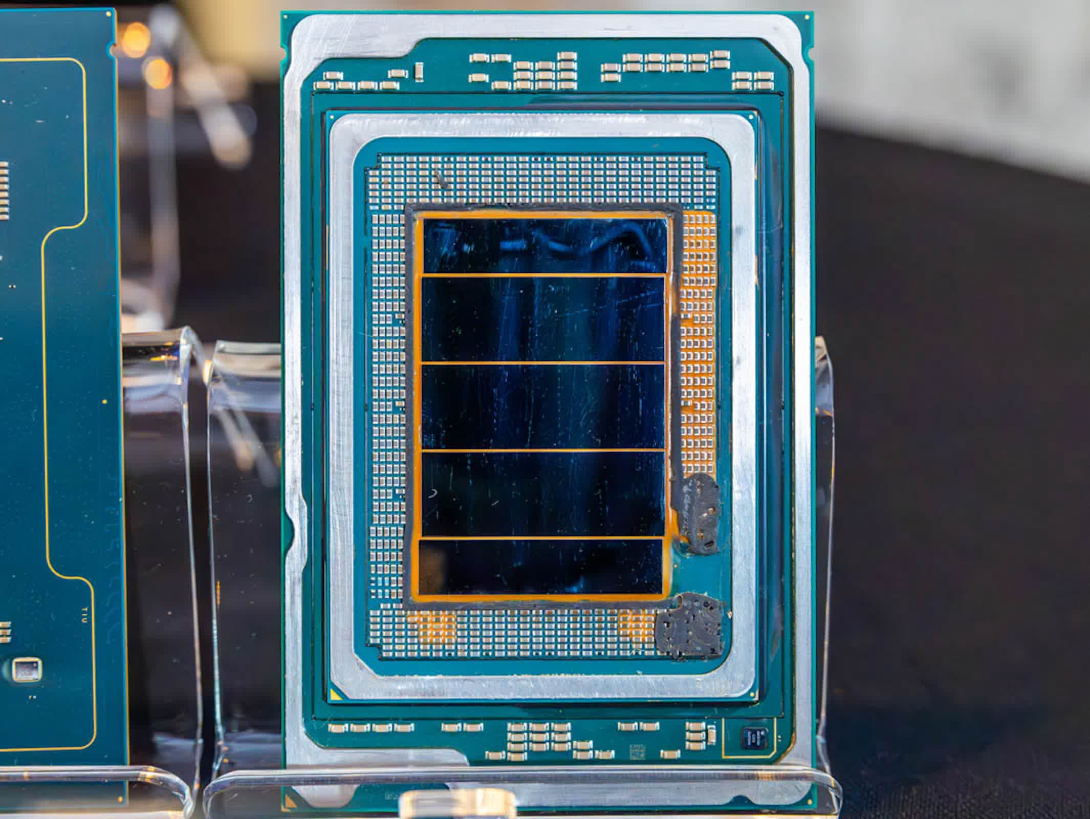 Intel Clearwater Forest: 288-core all-E-core Xeon CPU debuts on