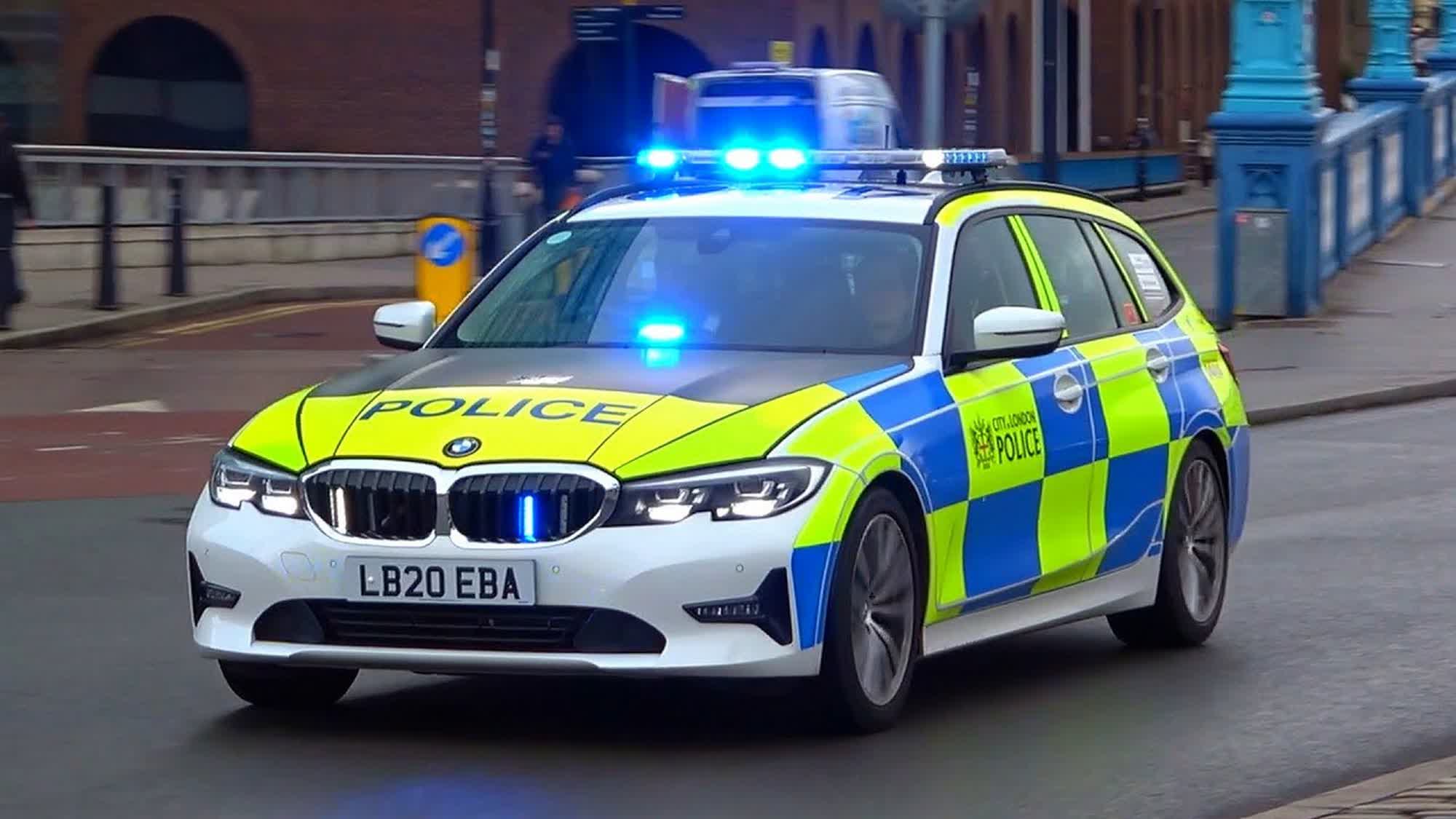 UK police bust gang that smuggled 40,000 stolen phones to China
