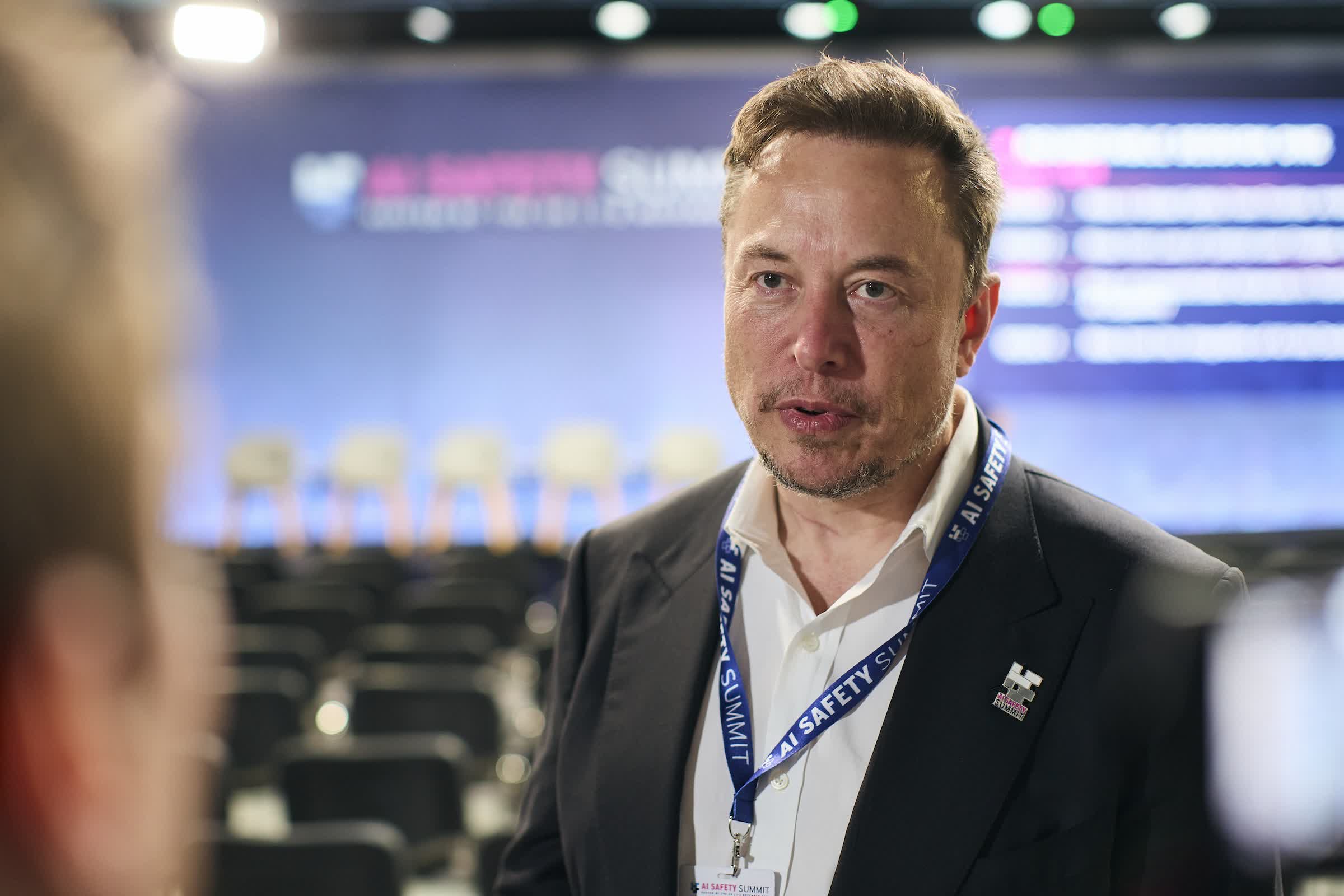 Musk forces SpaceX IPO banks to buy Grok subscriptions