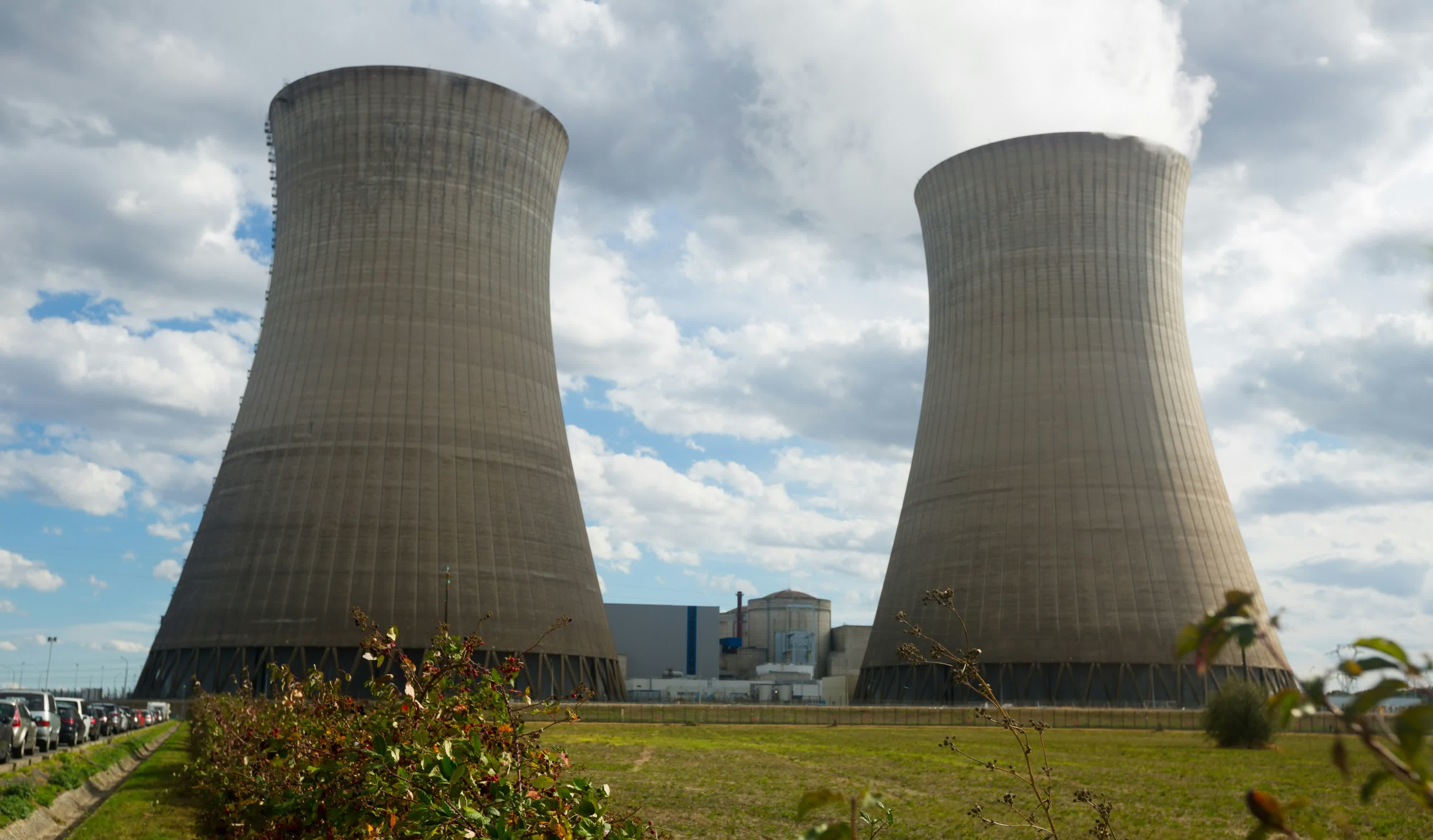 Google revives idle Iowa nuclear plant for AI power
