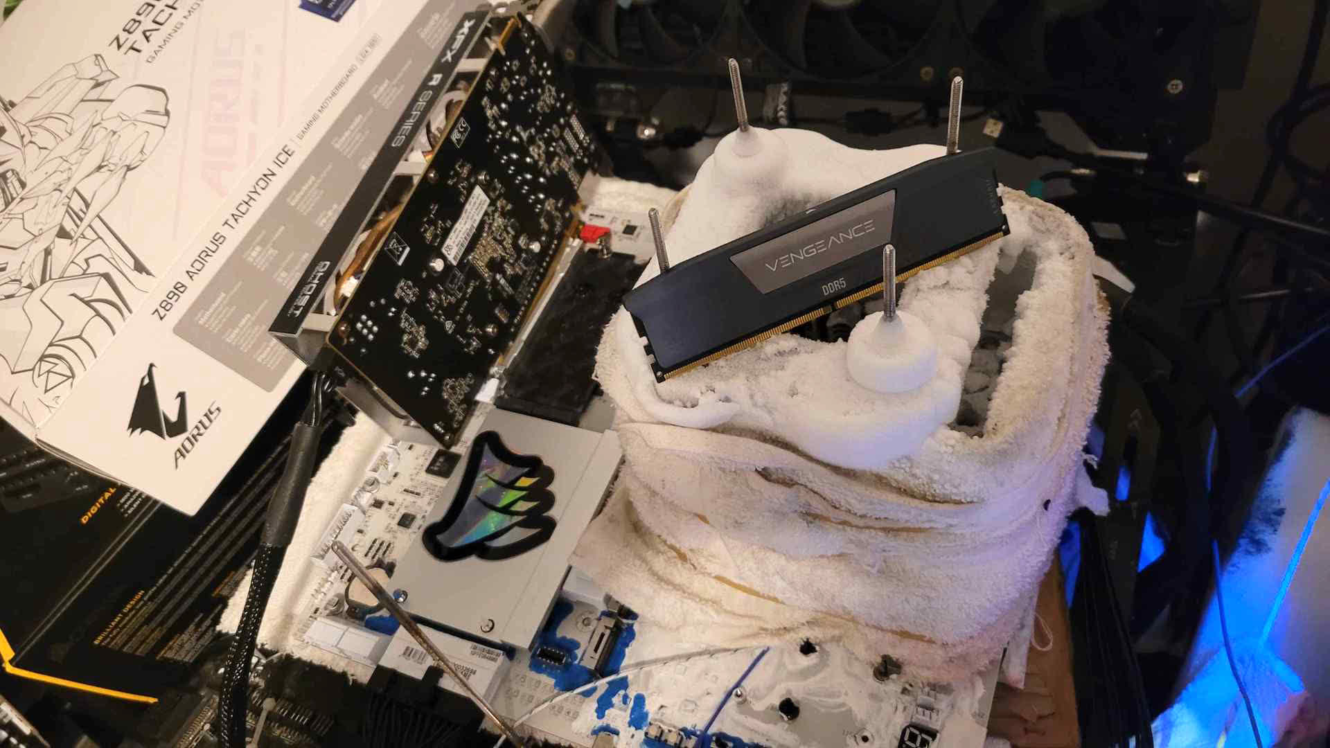 DDR5 speeds hit 13,576 MT/s as overclockers trade records in hours