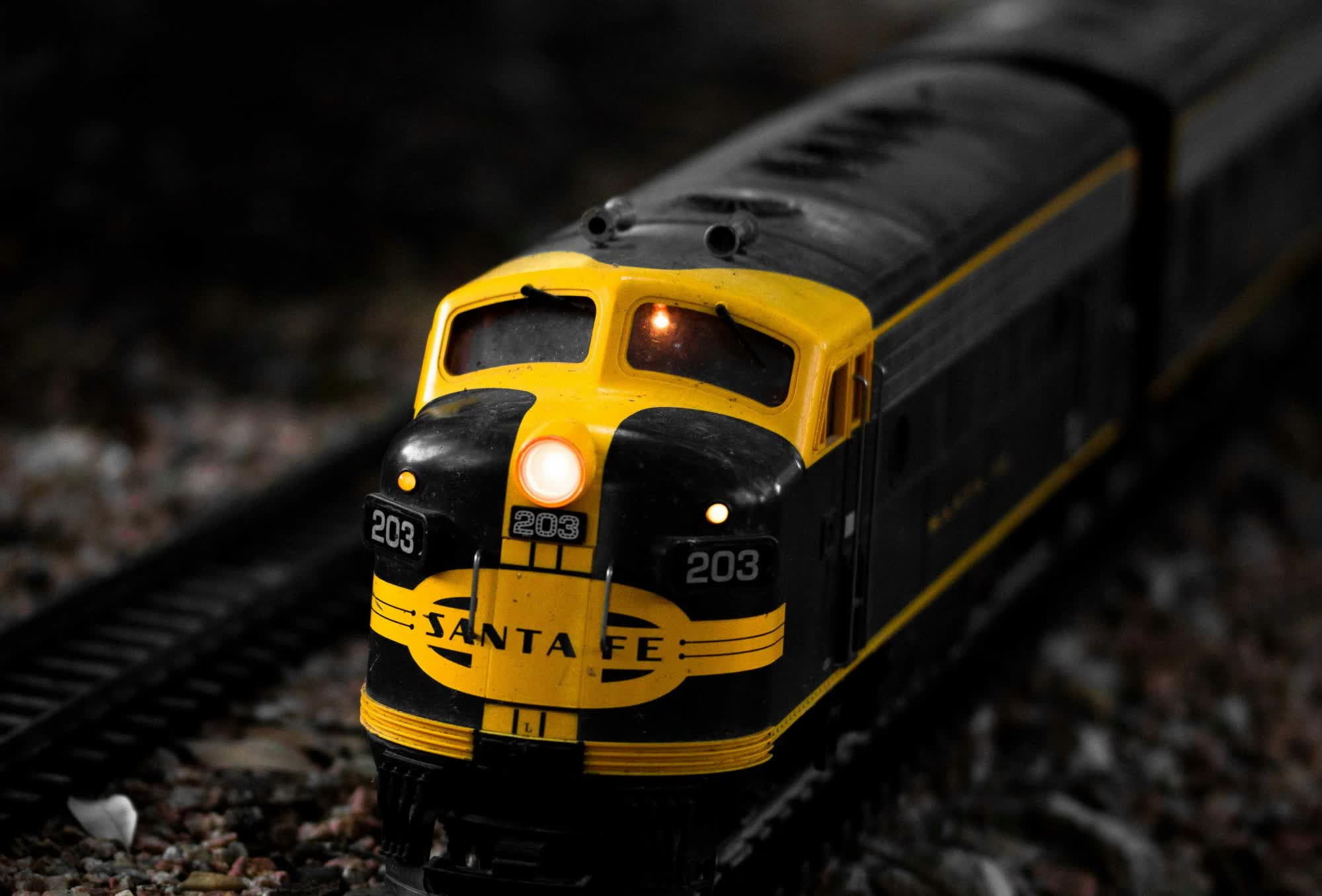 PC modder turns GPU into a miniature rail yard complete with working locomotive