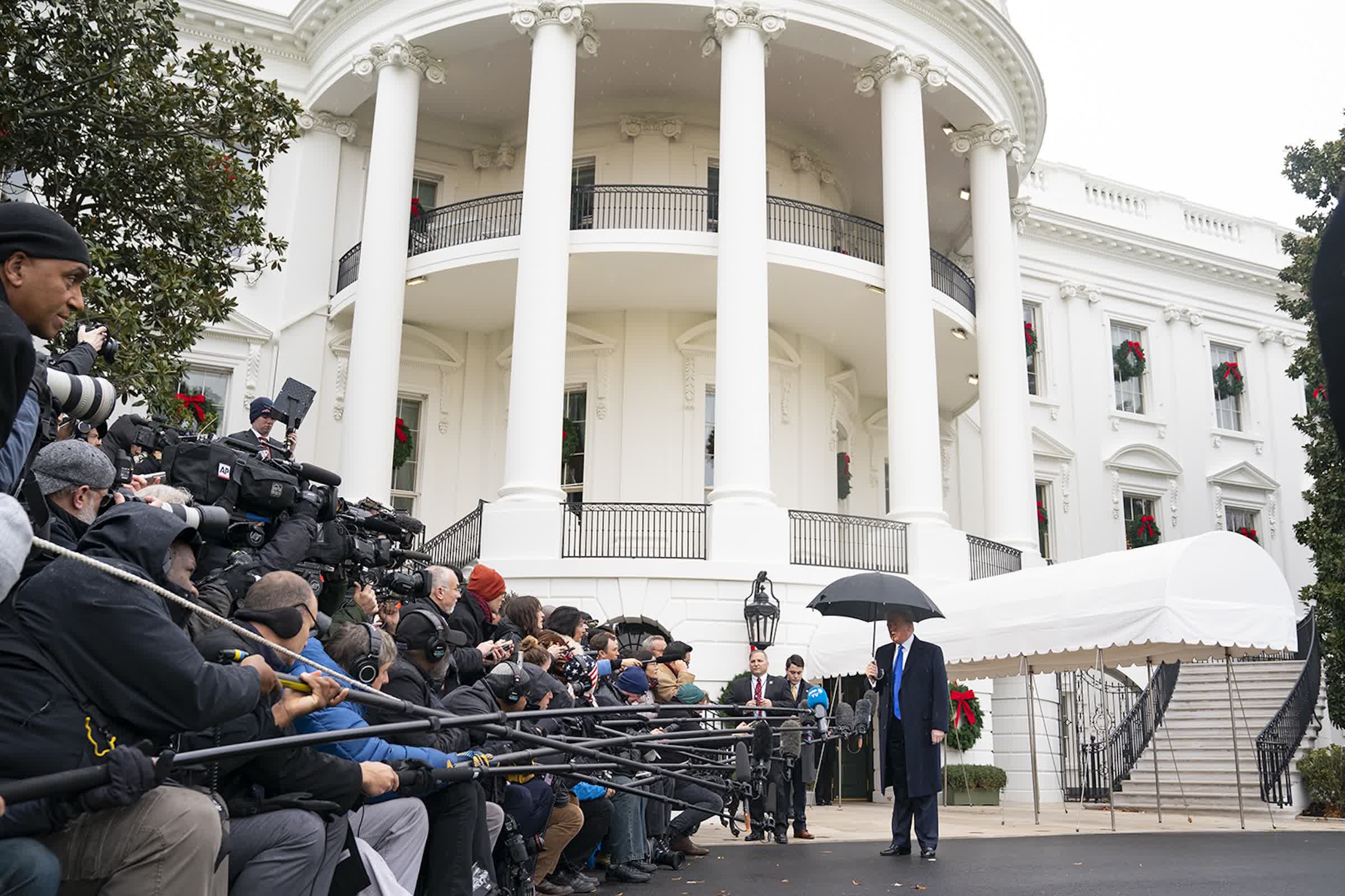 Trump's executive order seeks to centralize AI regulation at the federal level